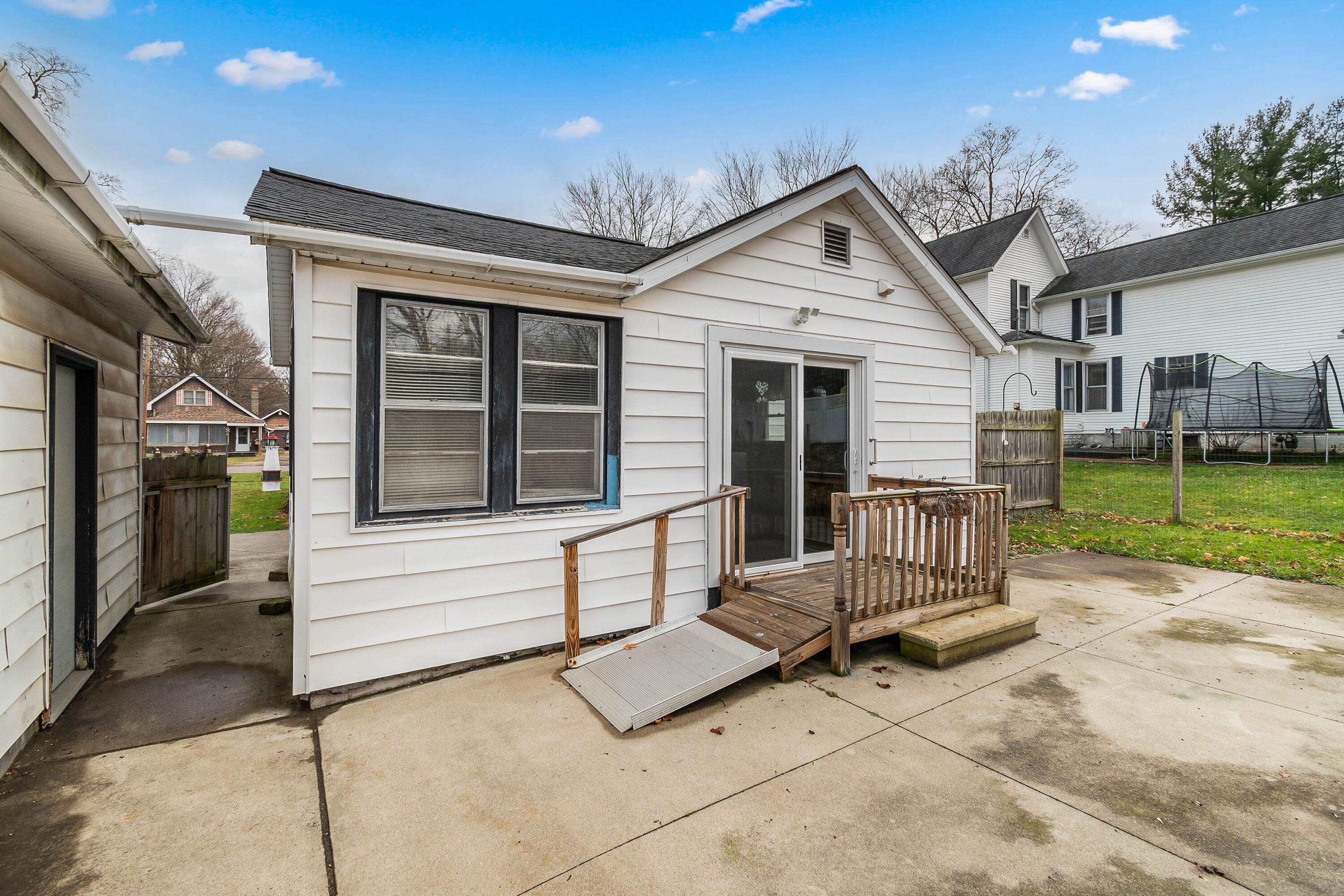 35 Pleasant Street