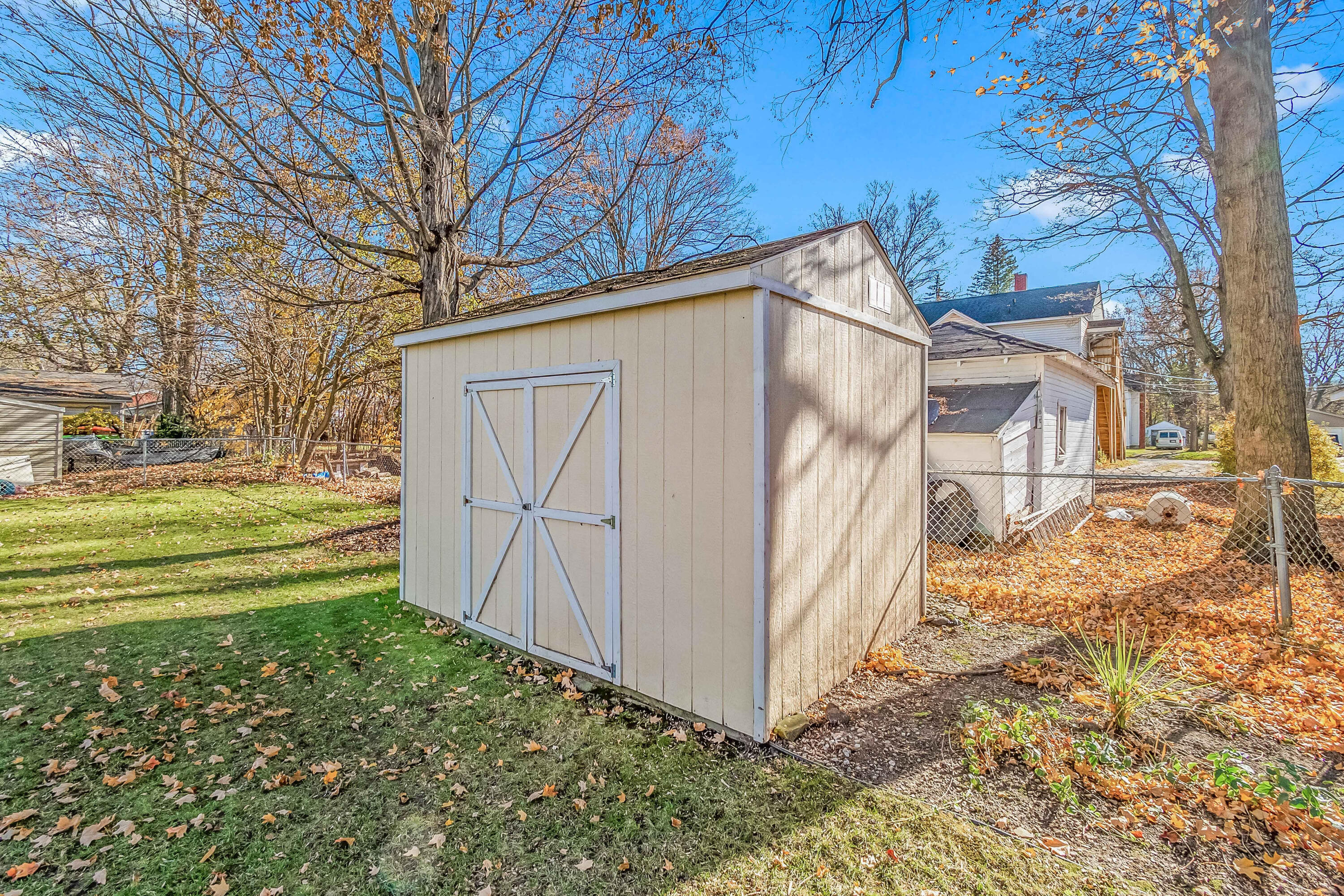 49 Pelton Ave.
