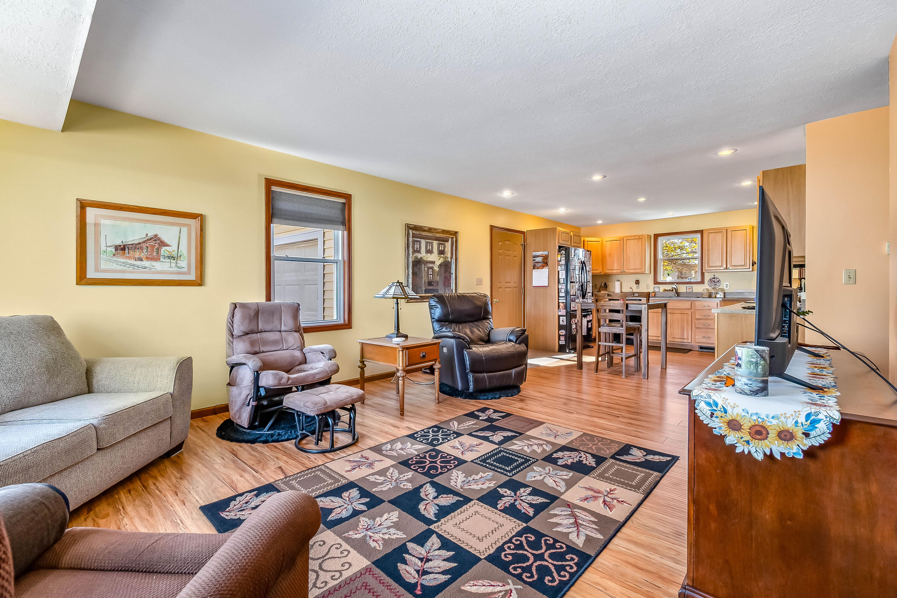 49 Pelton Ave.