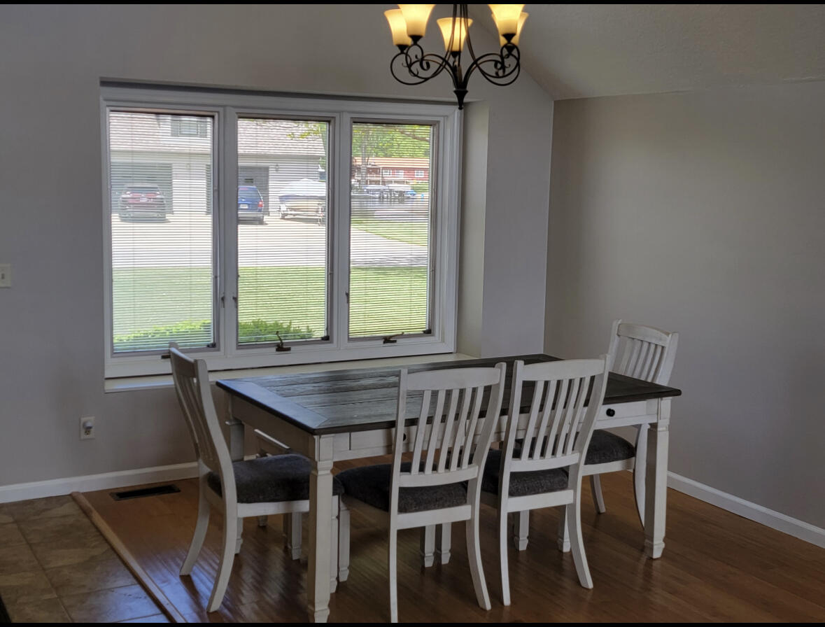 429 Edgewater Court