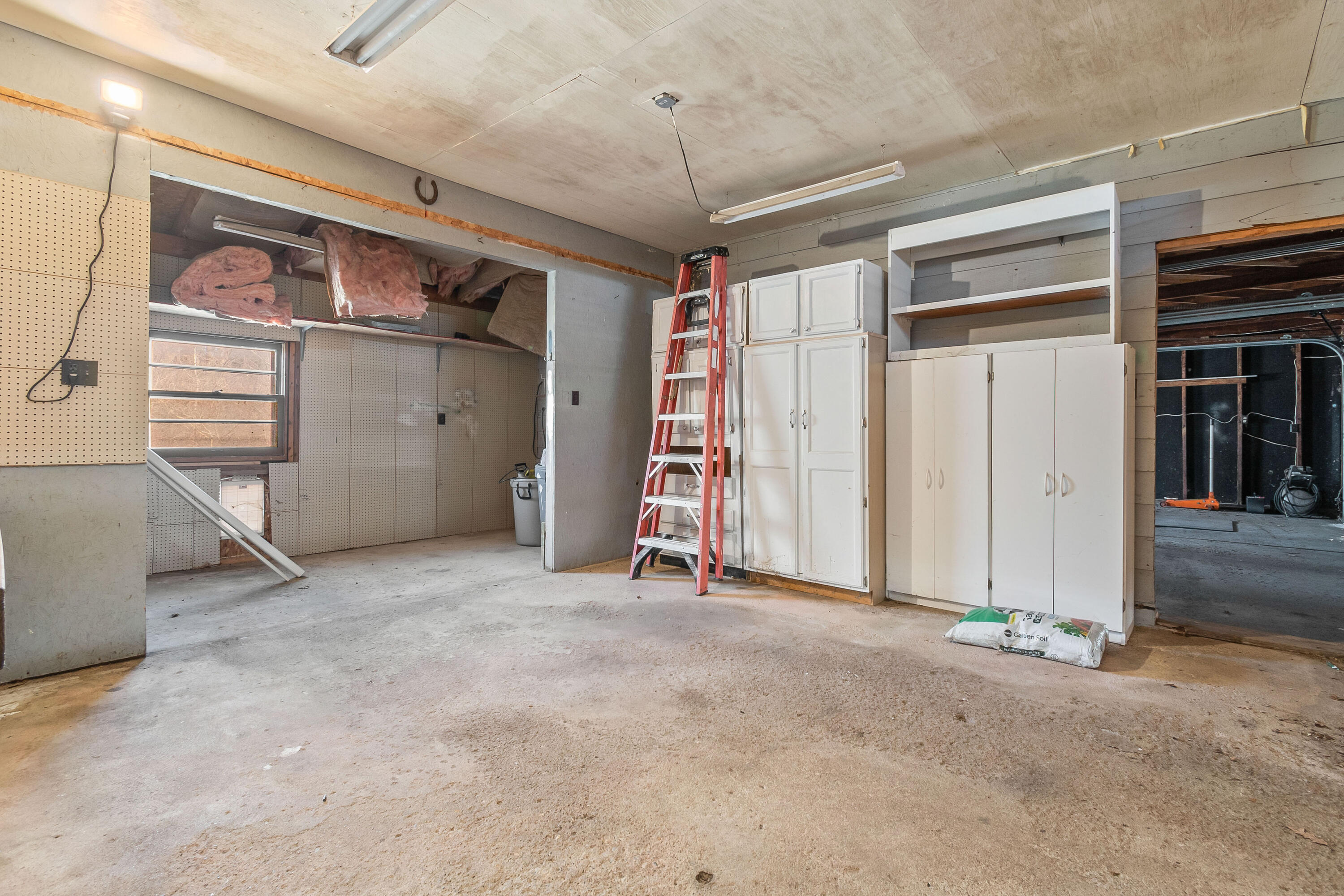 2275 Oakwood Drive