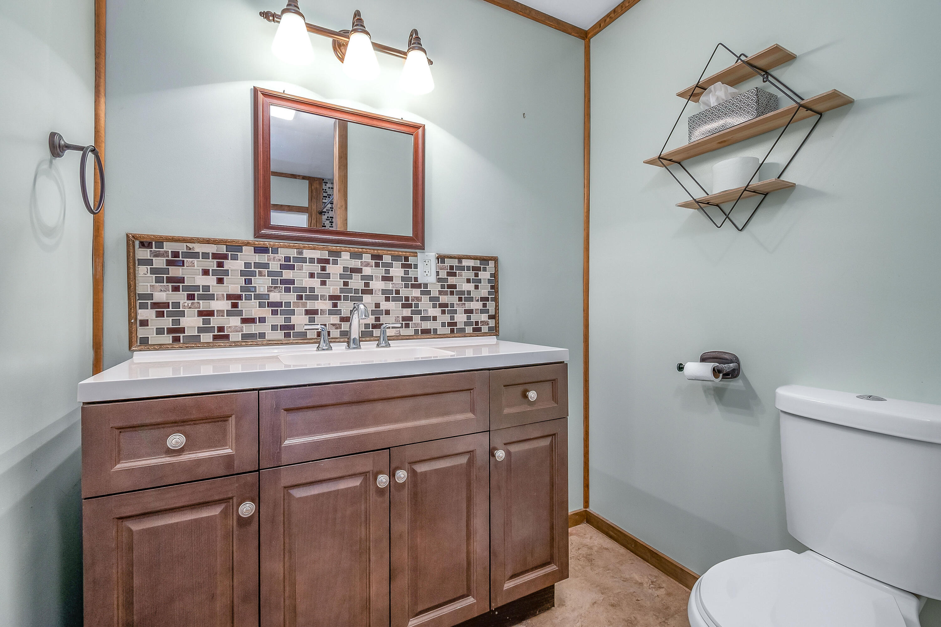 2275 Oakwood Drive