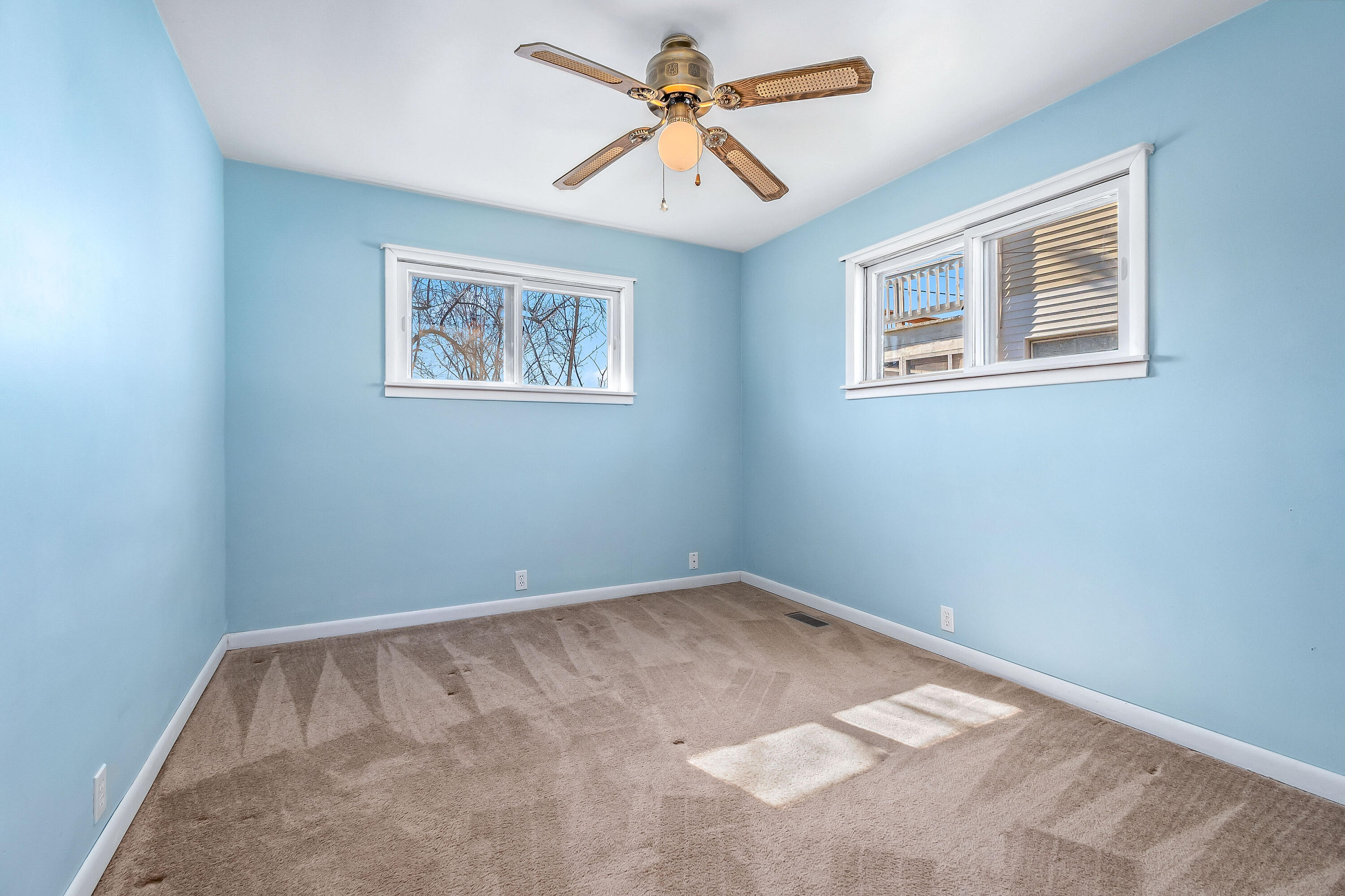 2275 Oakwood Drive