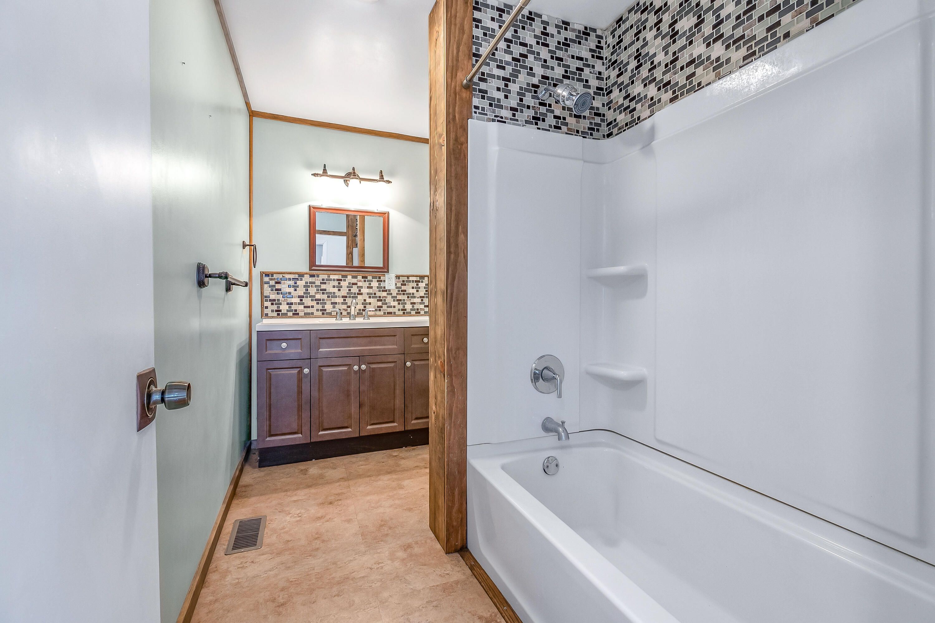 2275 Oakwood Drive