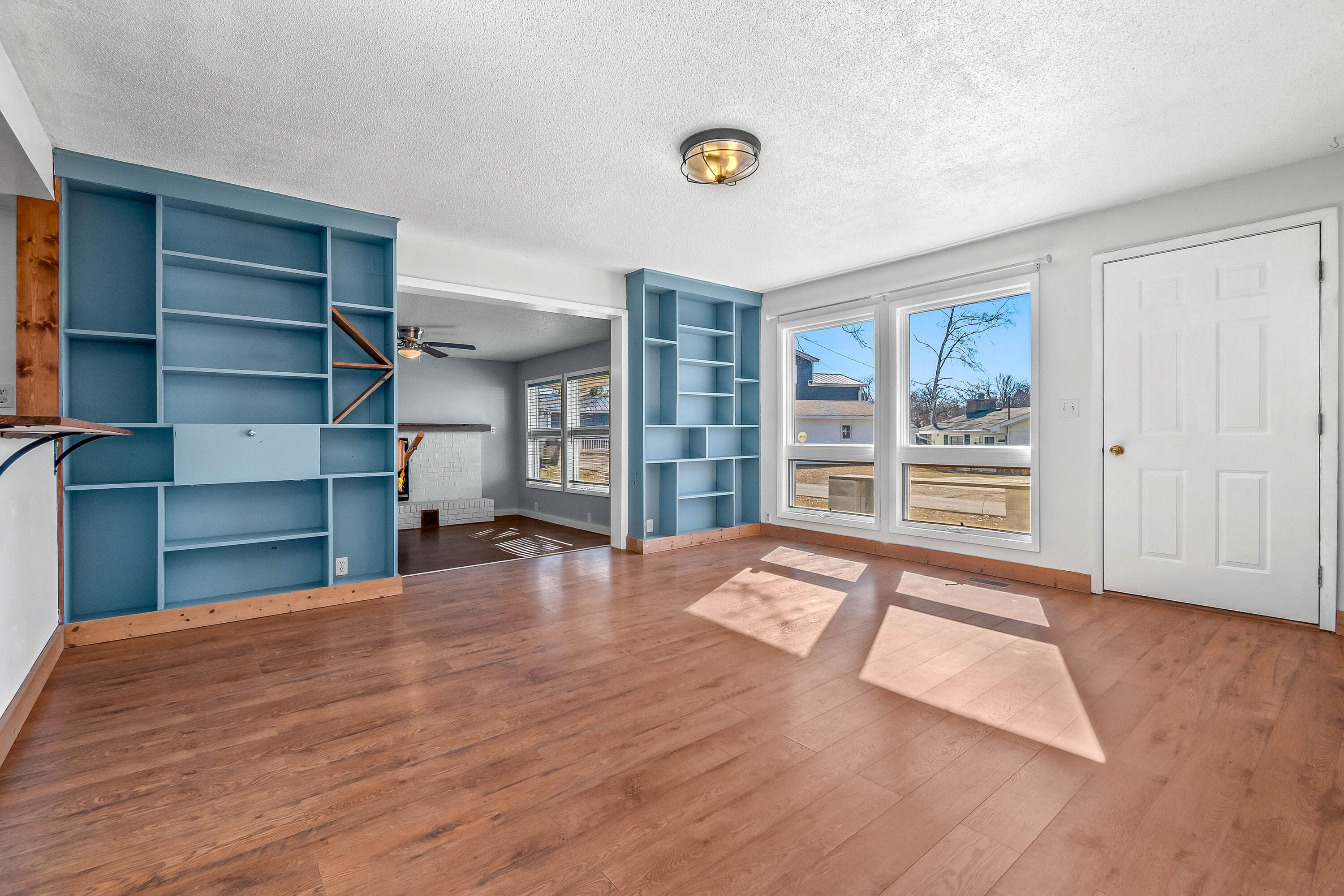 2275 Oakwood Drive