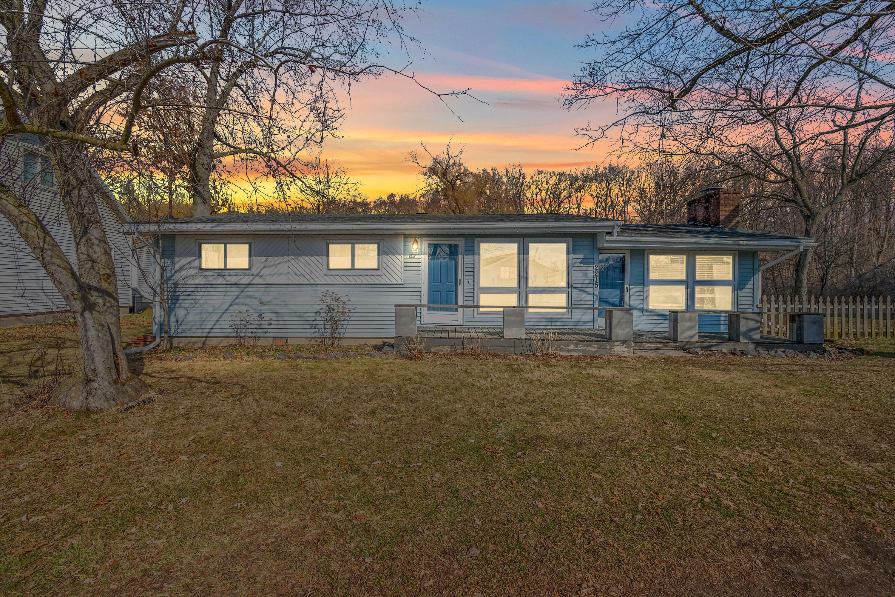 2275 Oakwood Drive