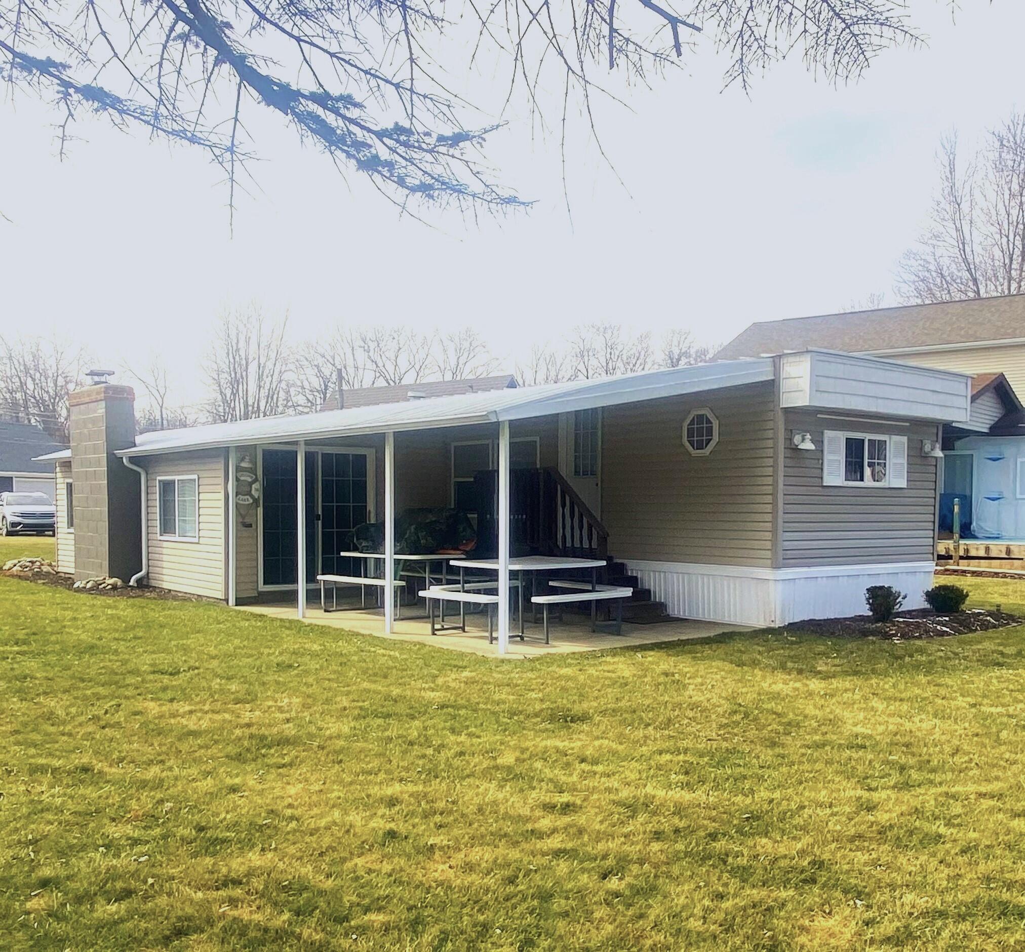 548 Willow Drive