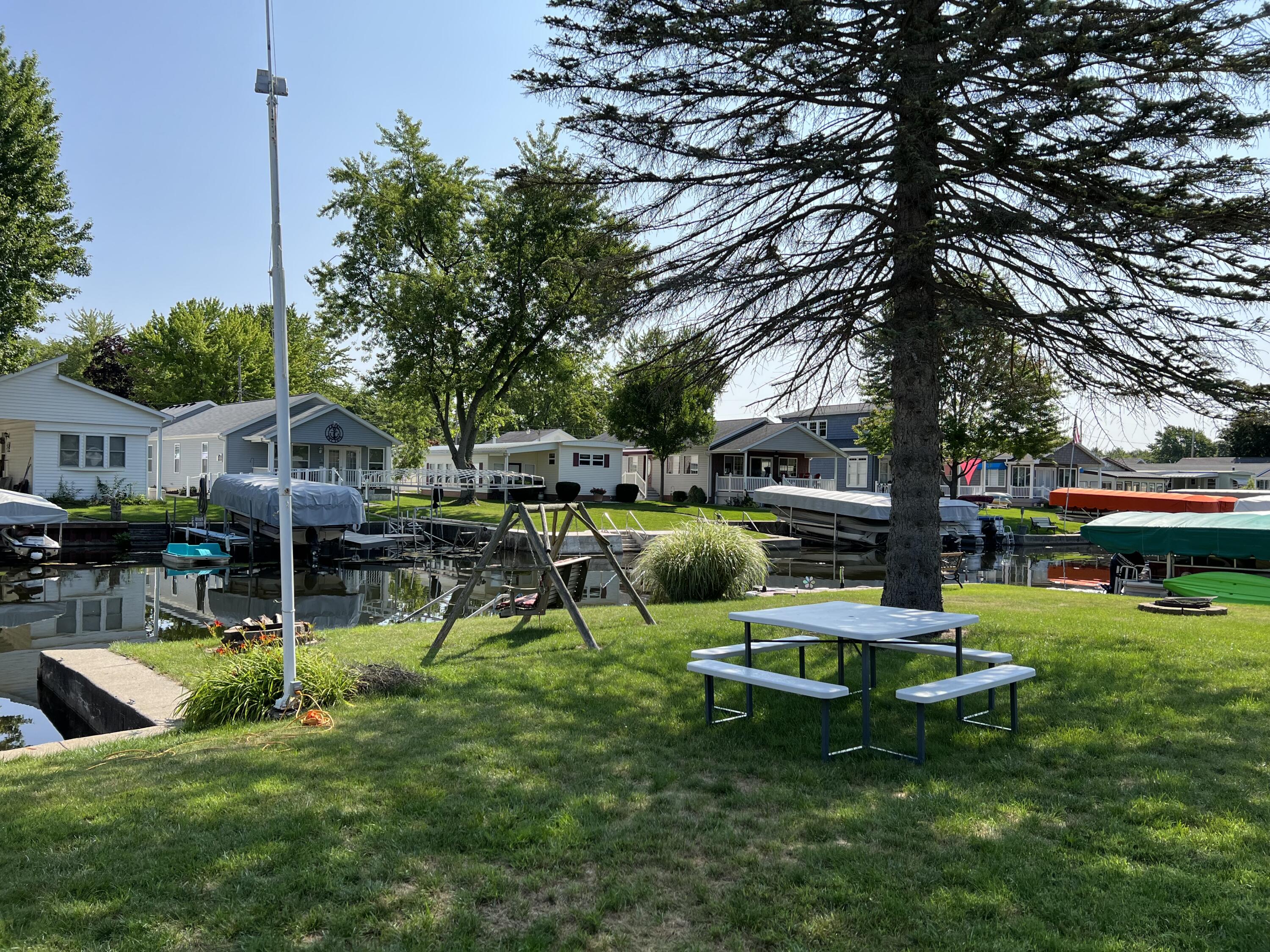 548 Willow Drive