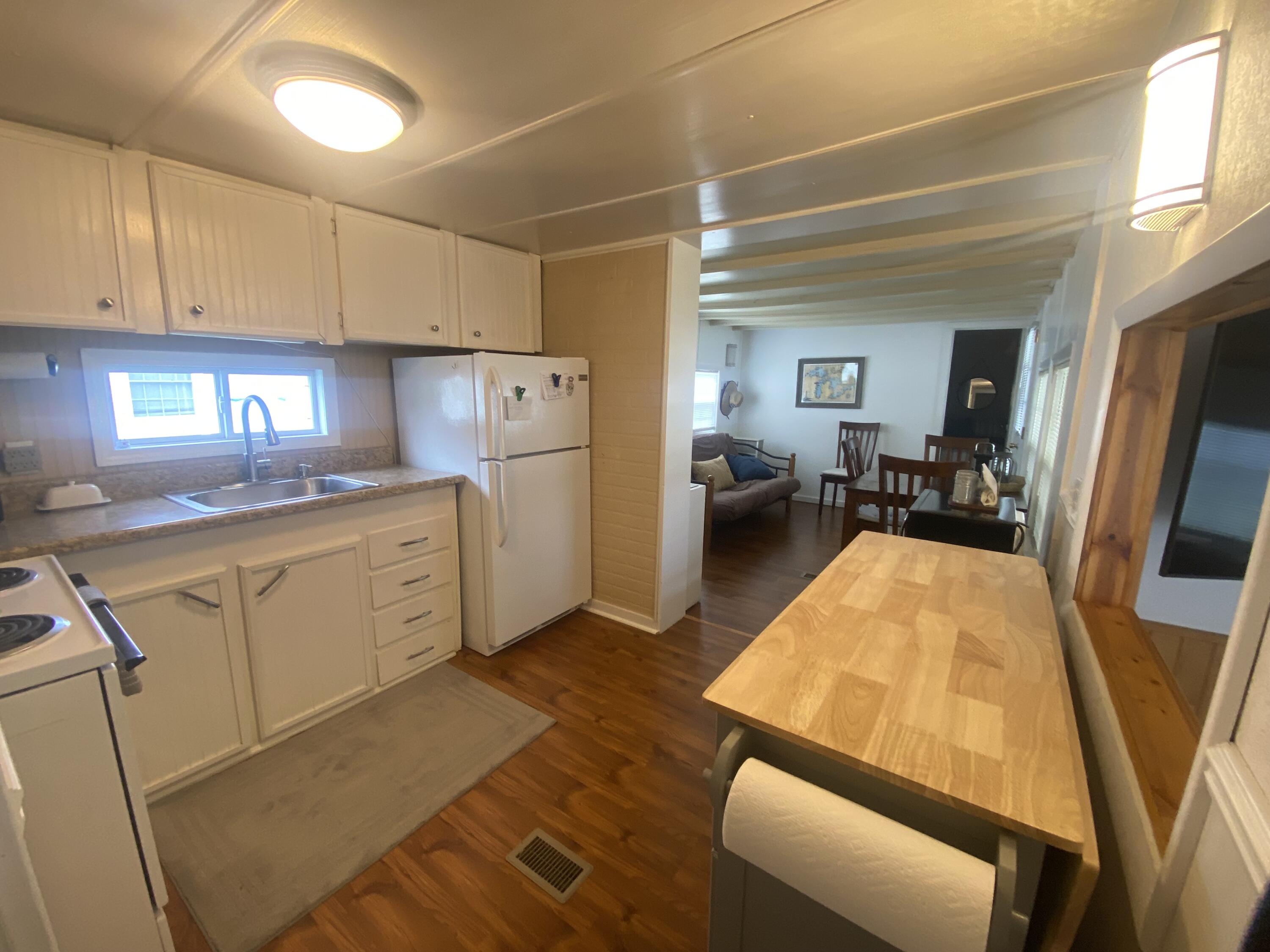 548 Willow Drive
