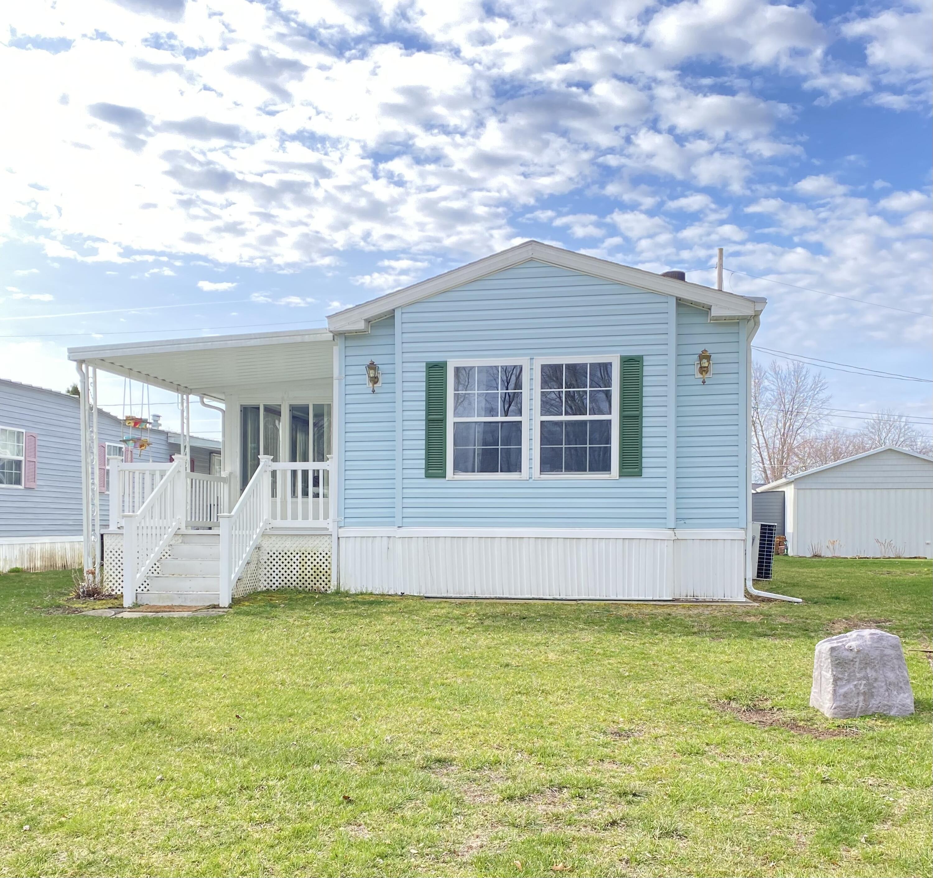 580 Maple Lane