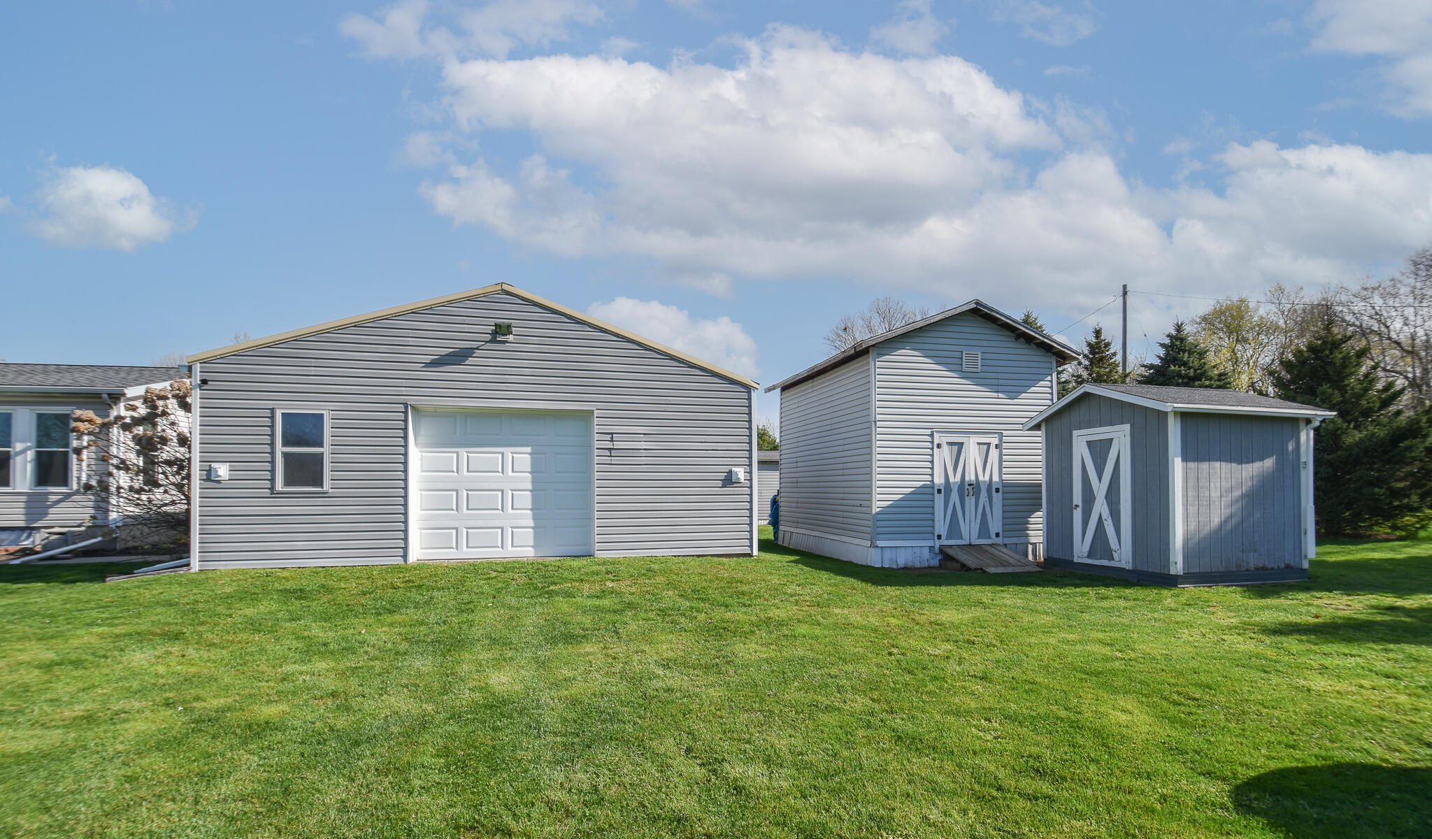 947 E Girard Road