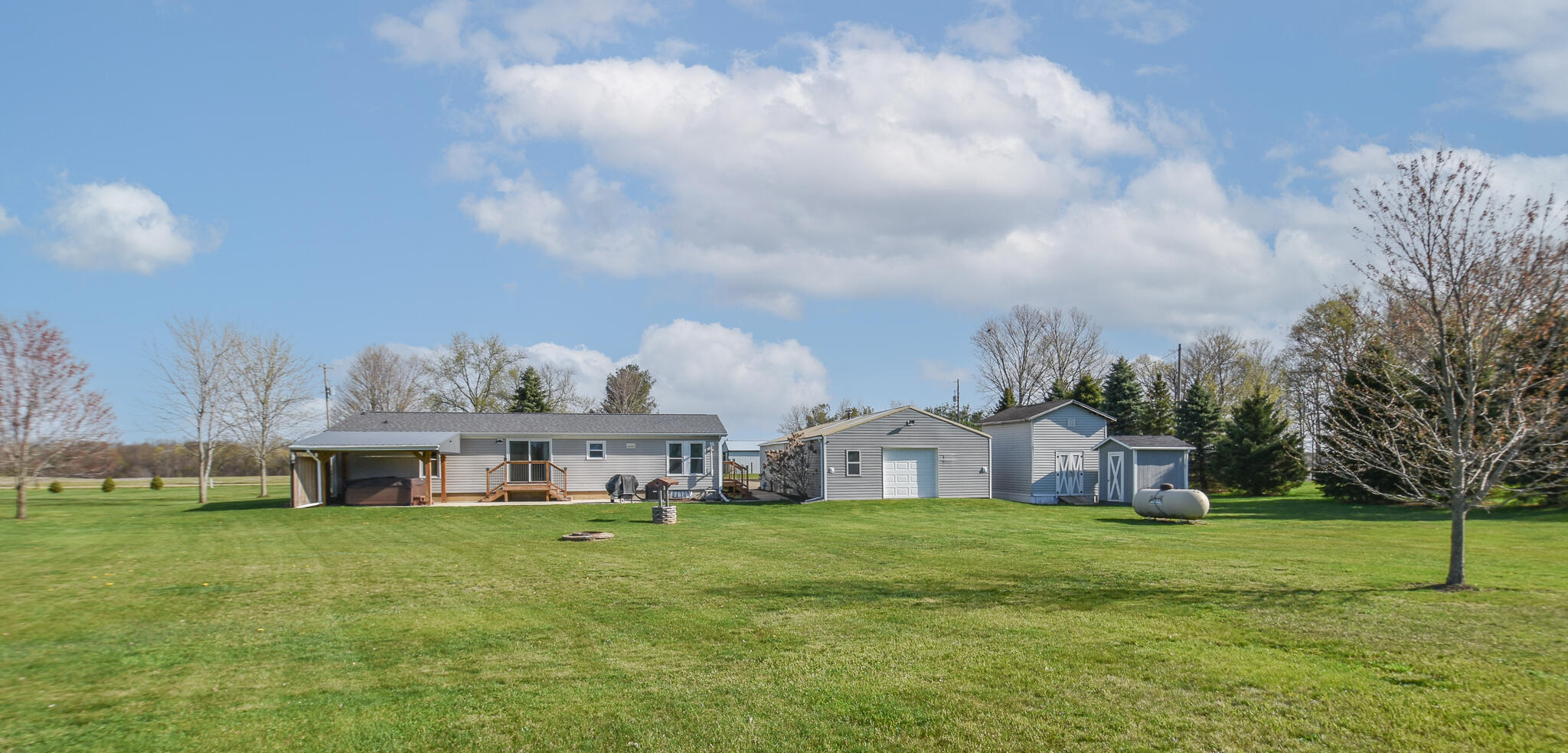 947 E Girard Road
