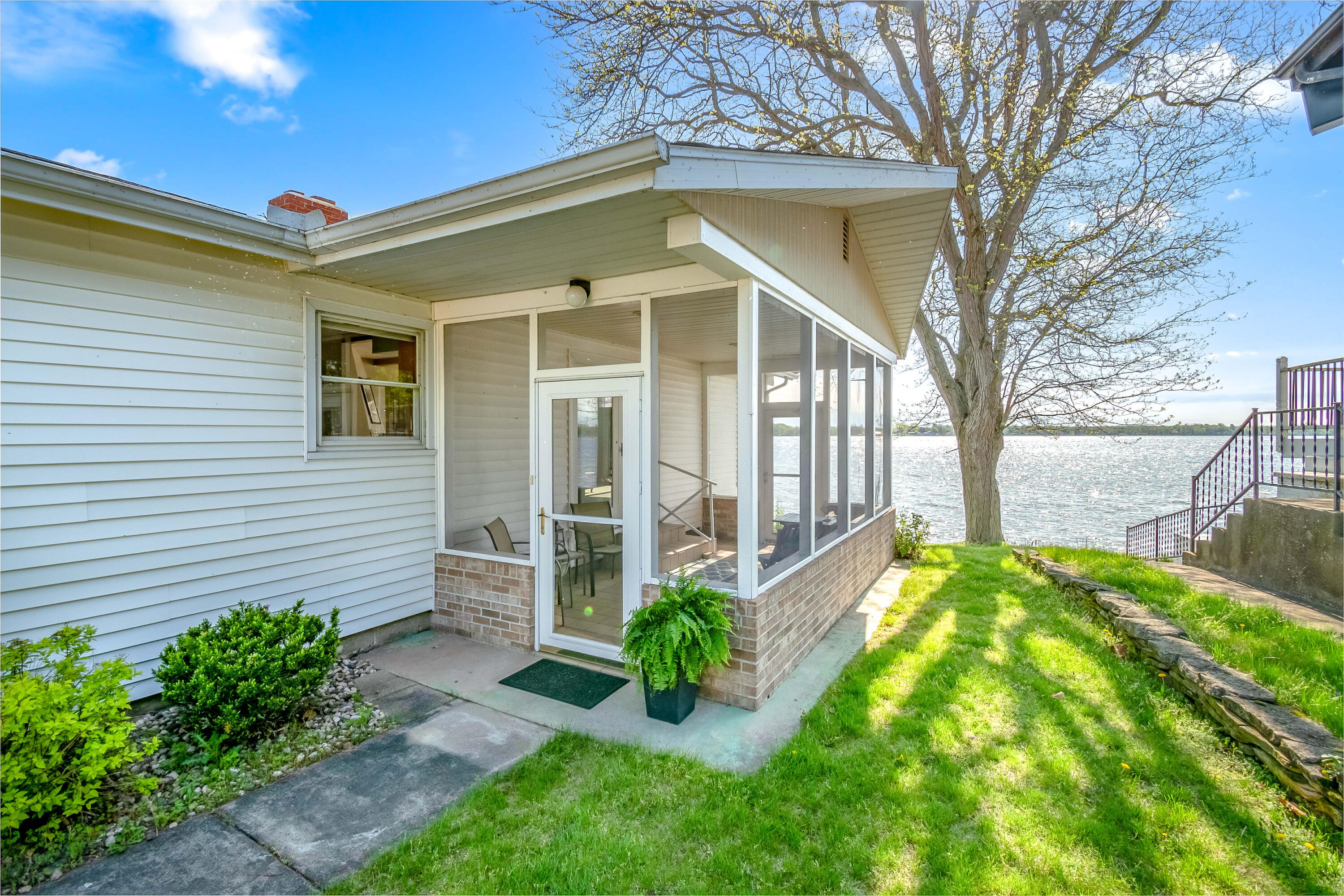 575 Pearl Beach Dr.