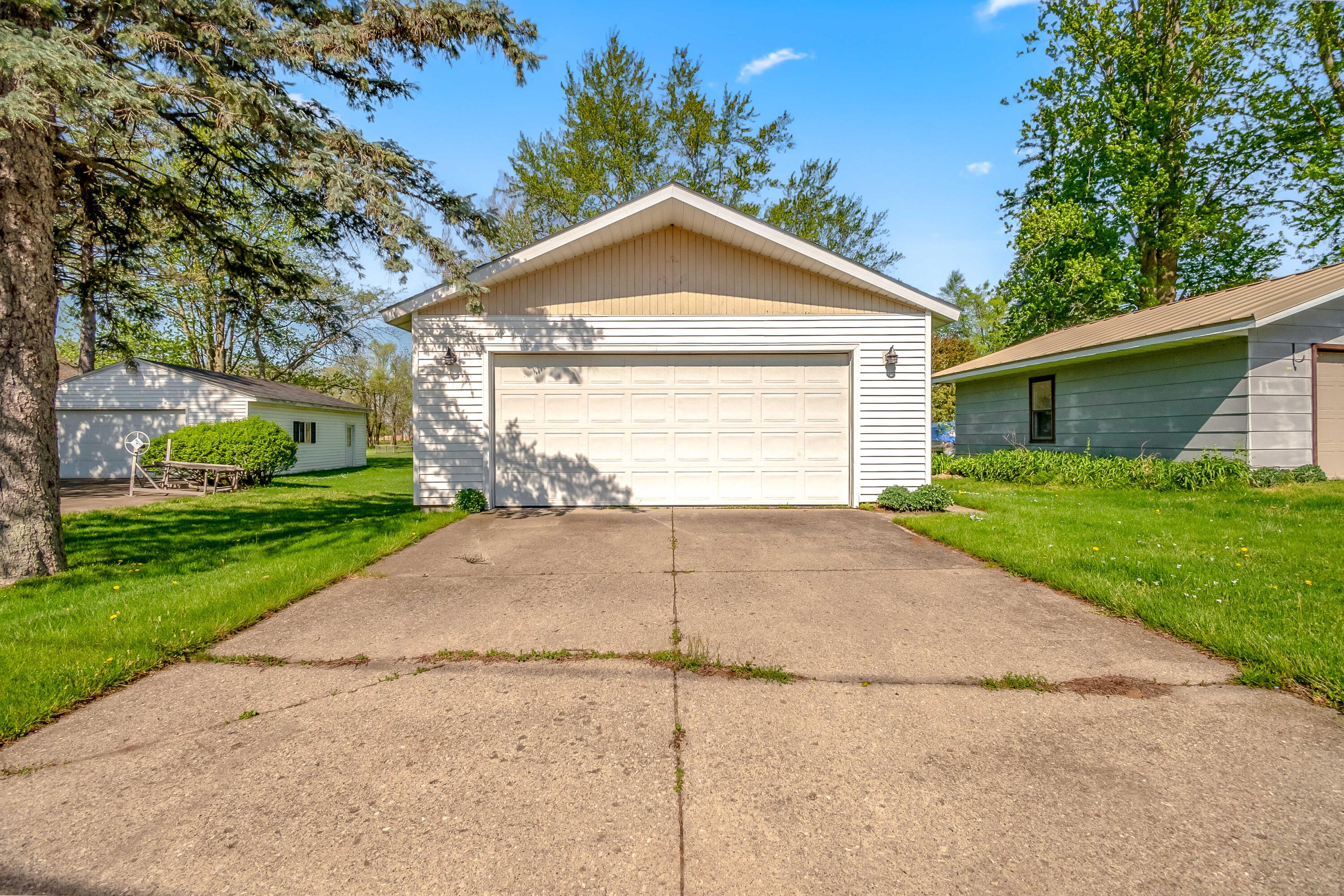 575 Pearl Beach Dr.