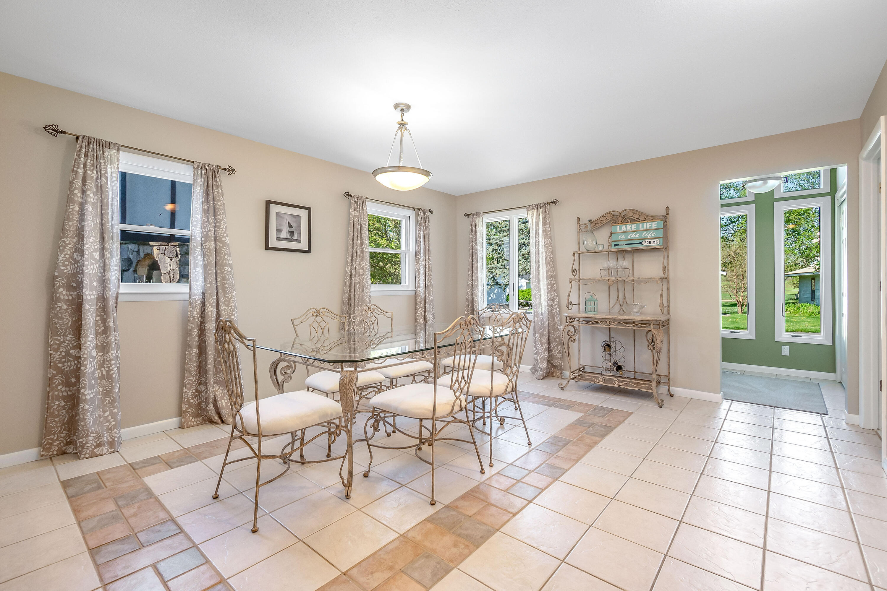 575 Pearl Beach Dr.