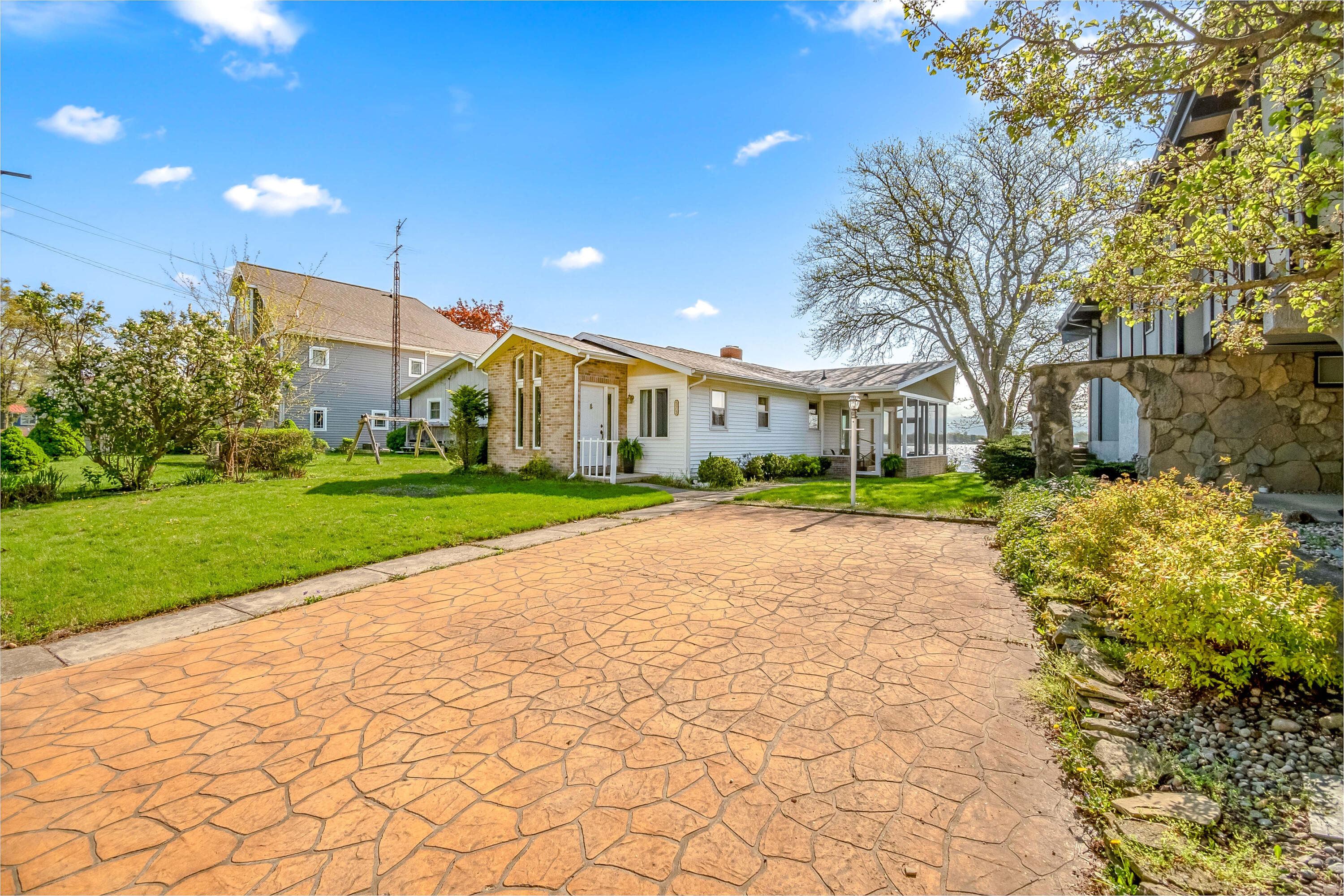 575 Pearl Beach Dr.