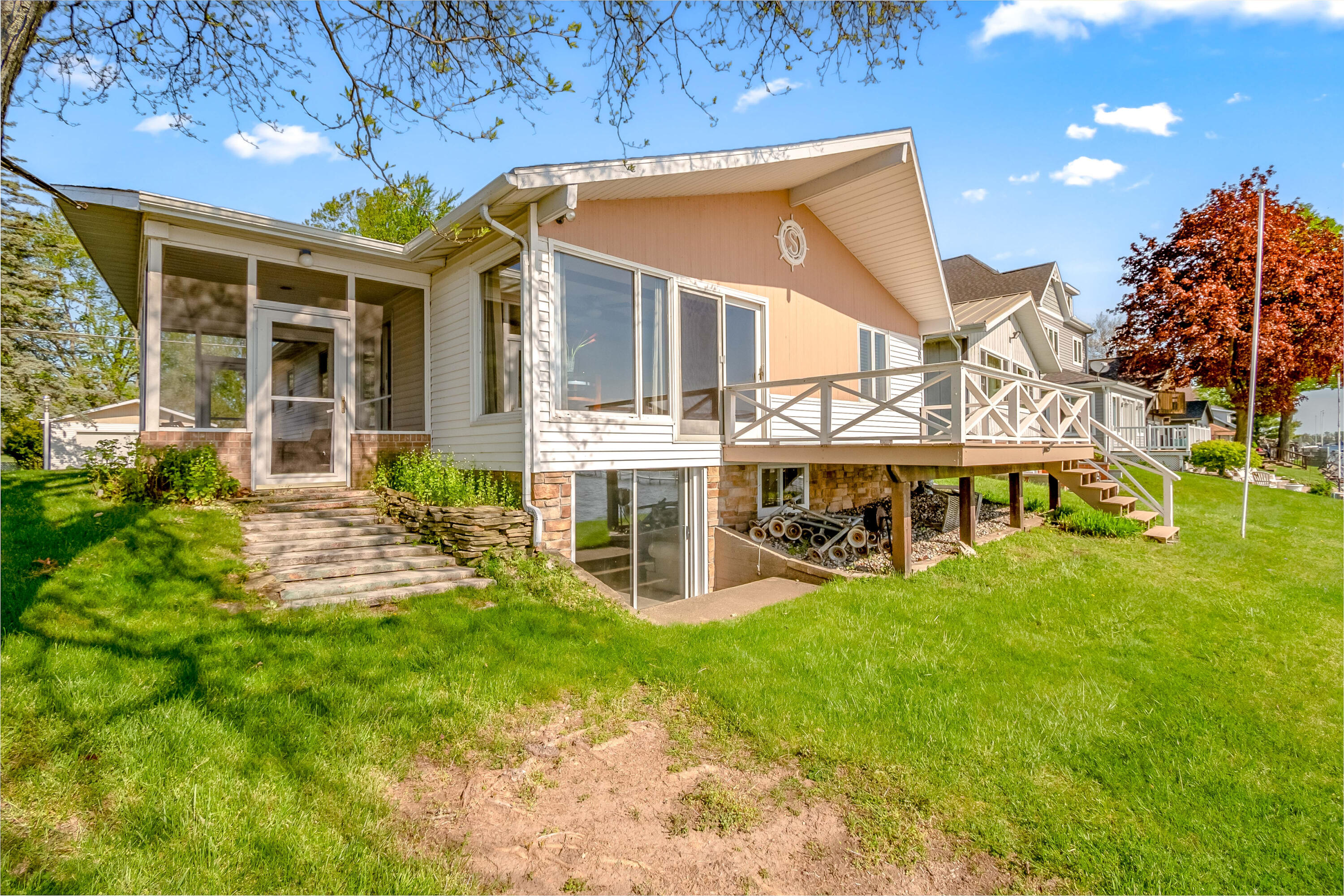 575 Pearl Beach Dr.