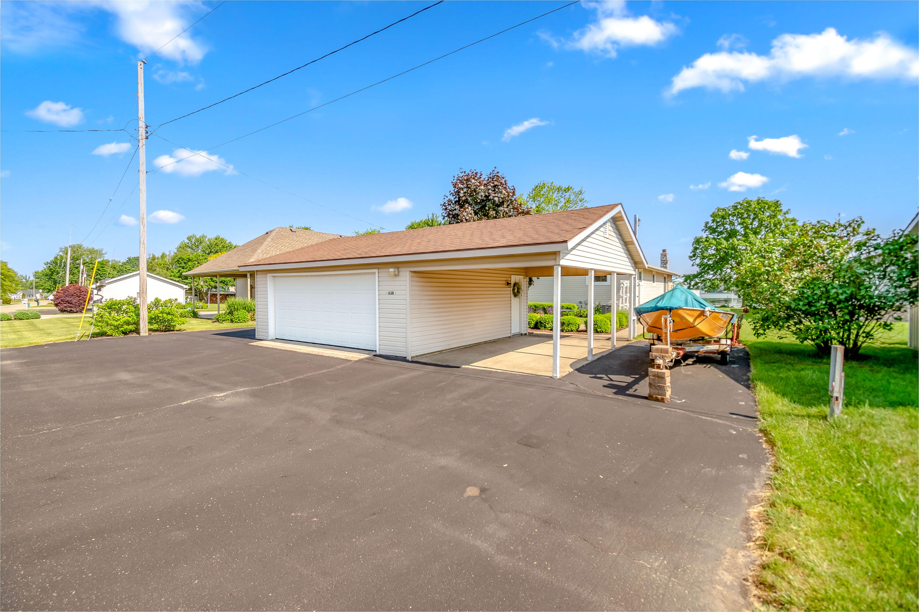 638 Tomahawk Trail