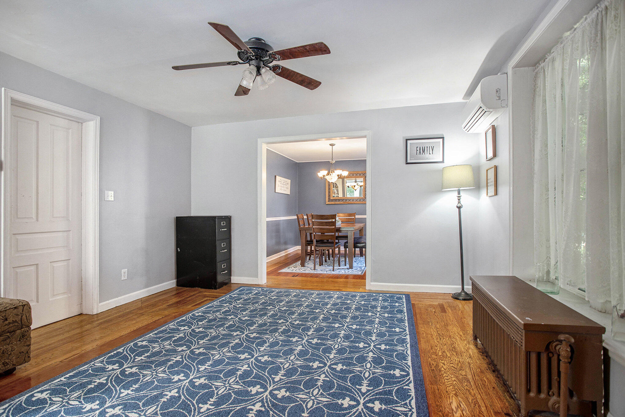 30 W Pierce St. Street