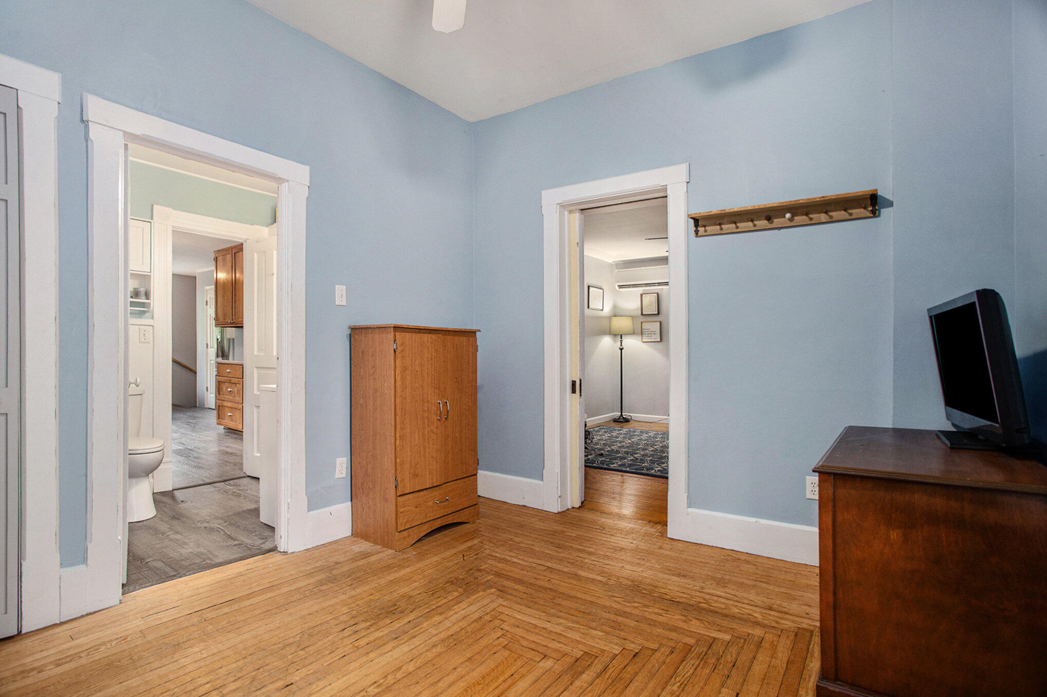 30 W Pierce St. Street