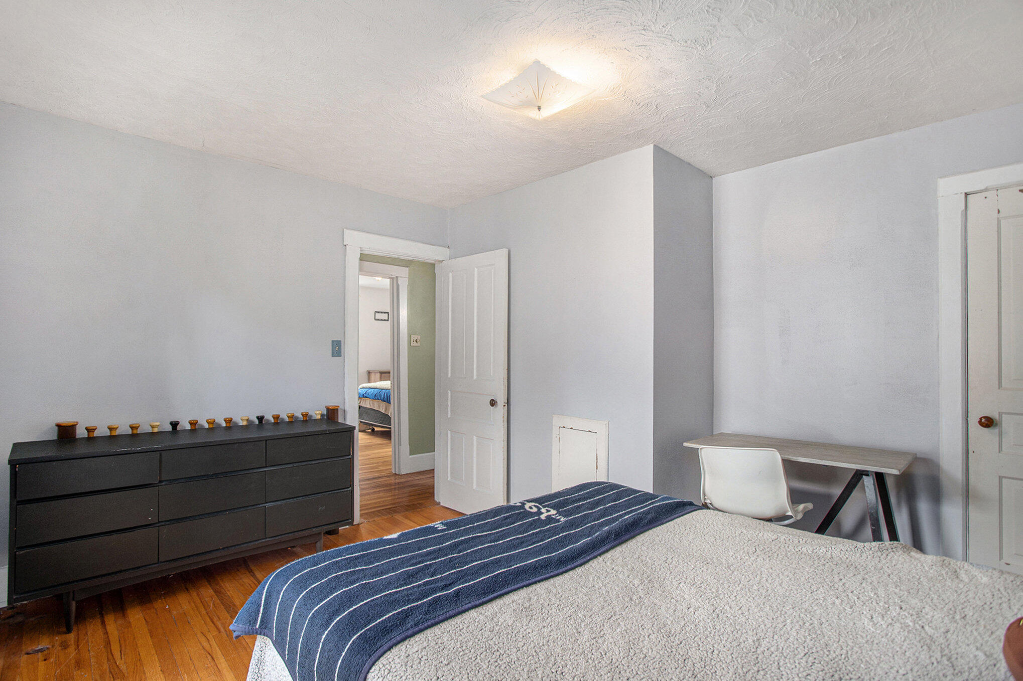 30 W Pierce St. Street
