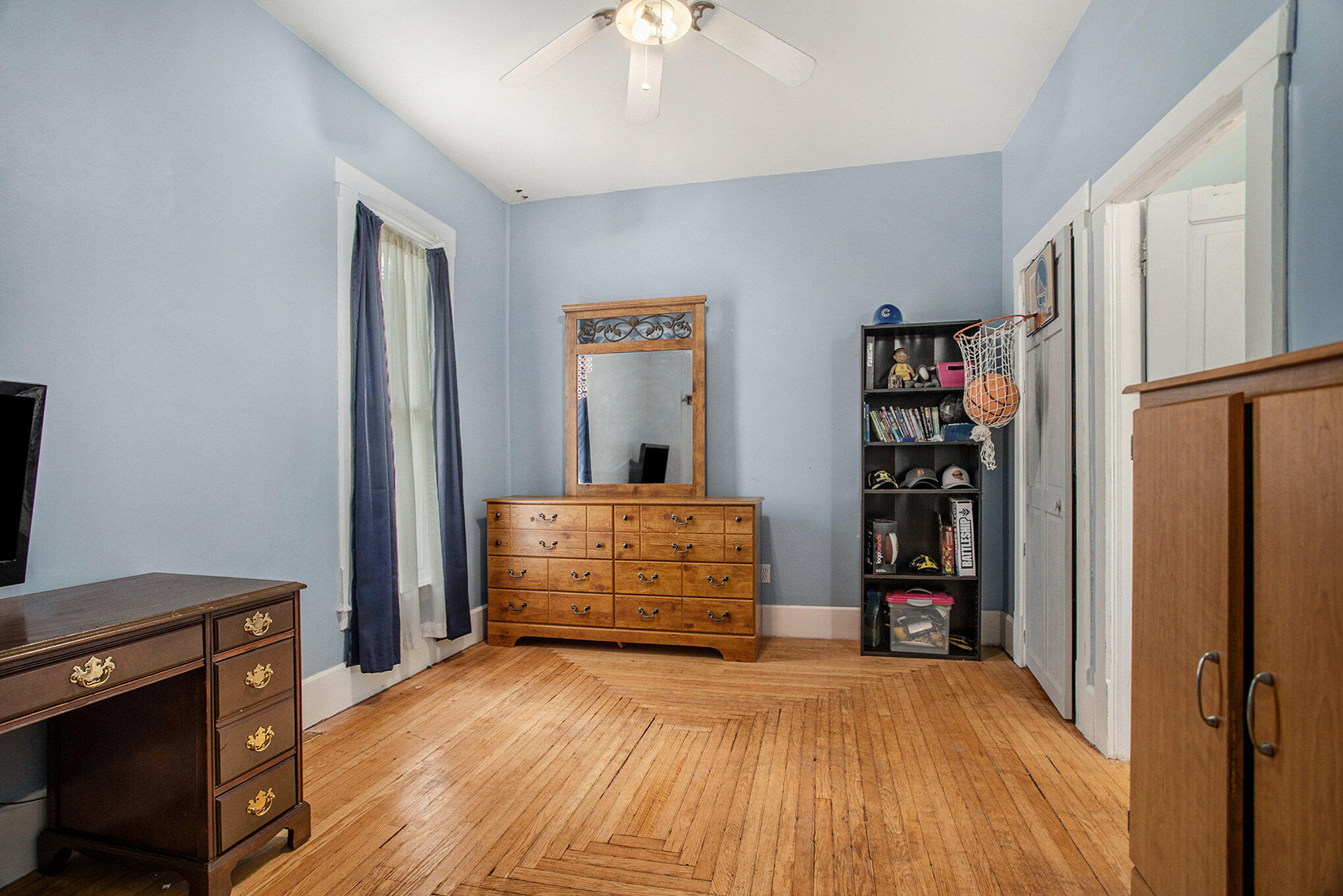 30 W Pierce St. Street