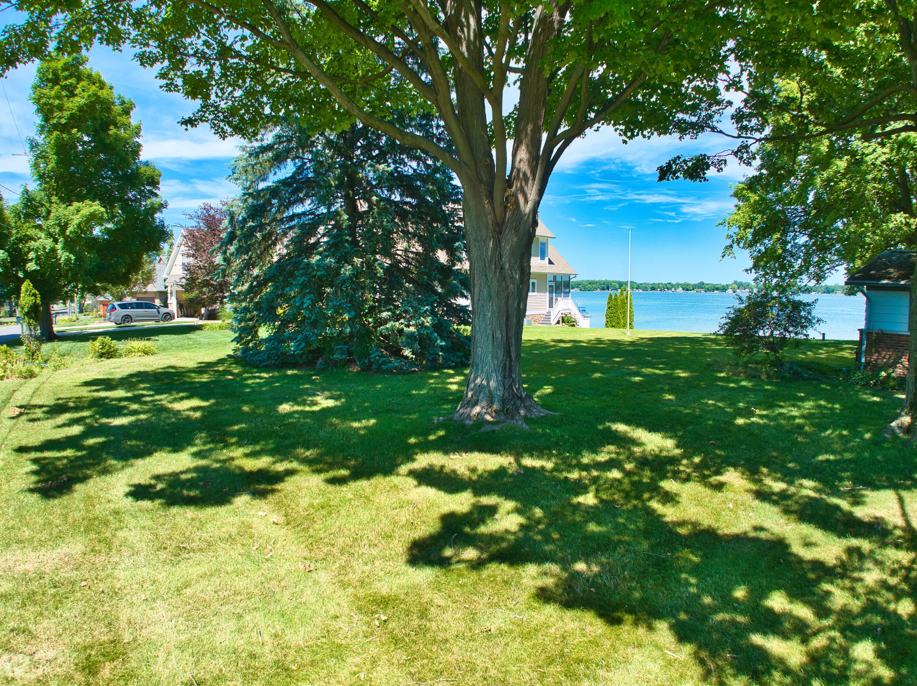 633 Pearl Beach Dr.