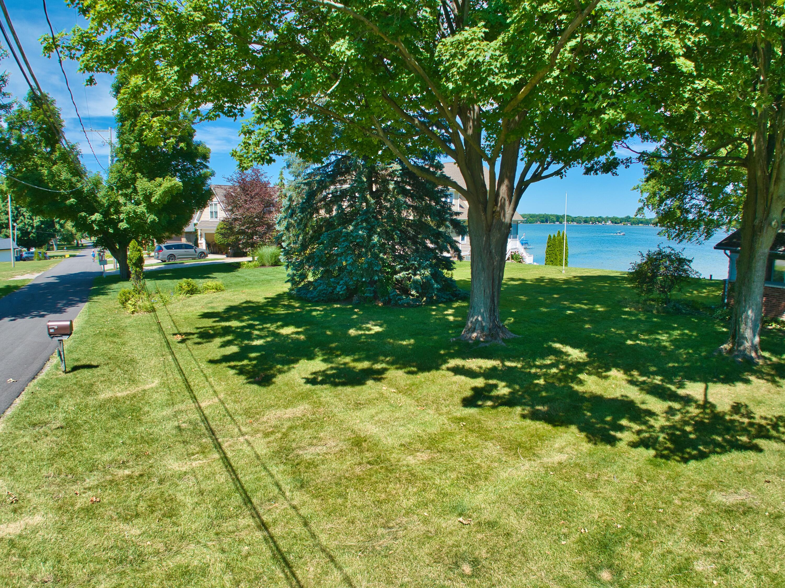 633 Pearl Beach Dr.