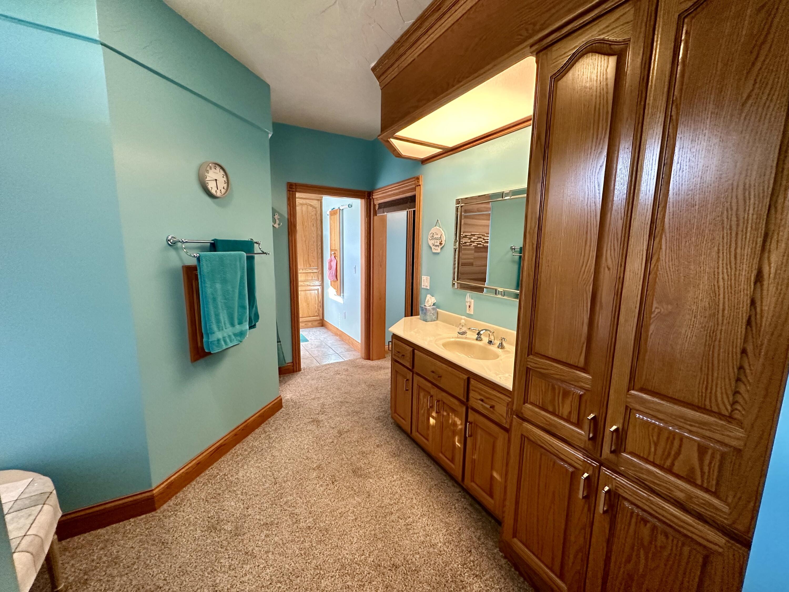 125 Lakeside Drive