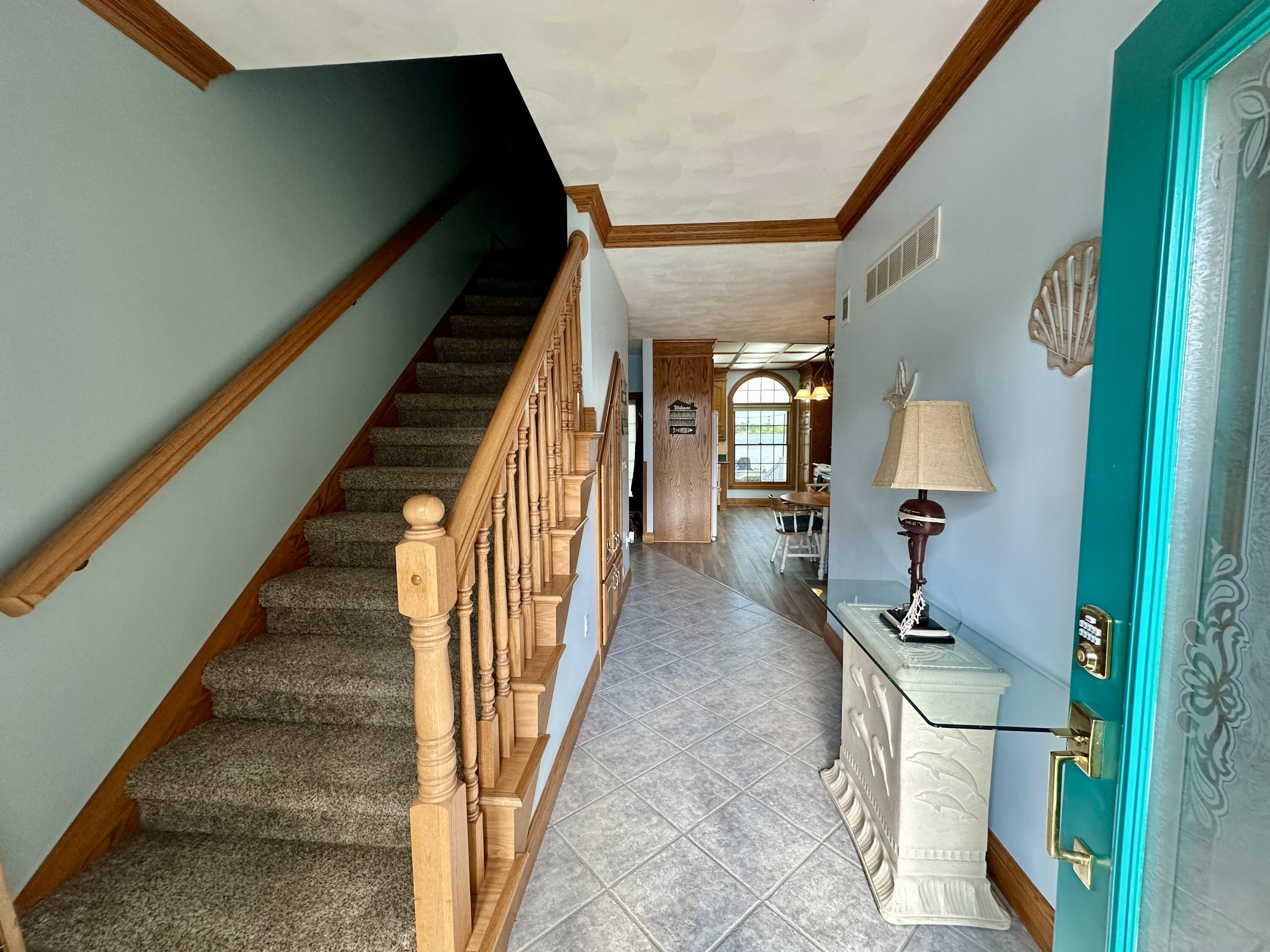 125 Lakeside Drive