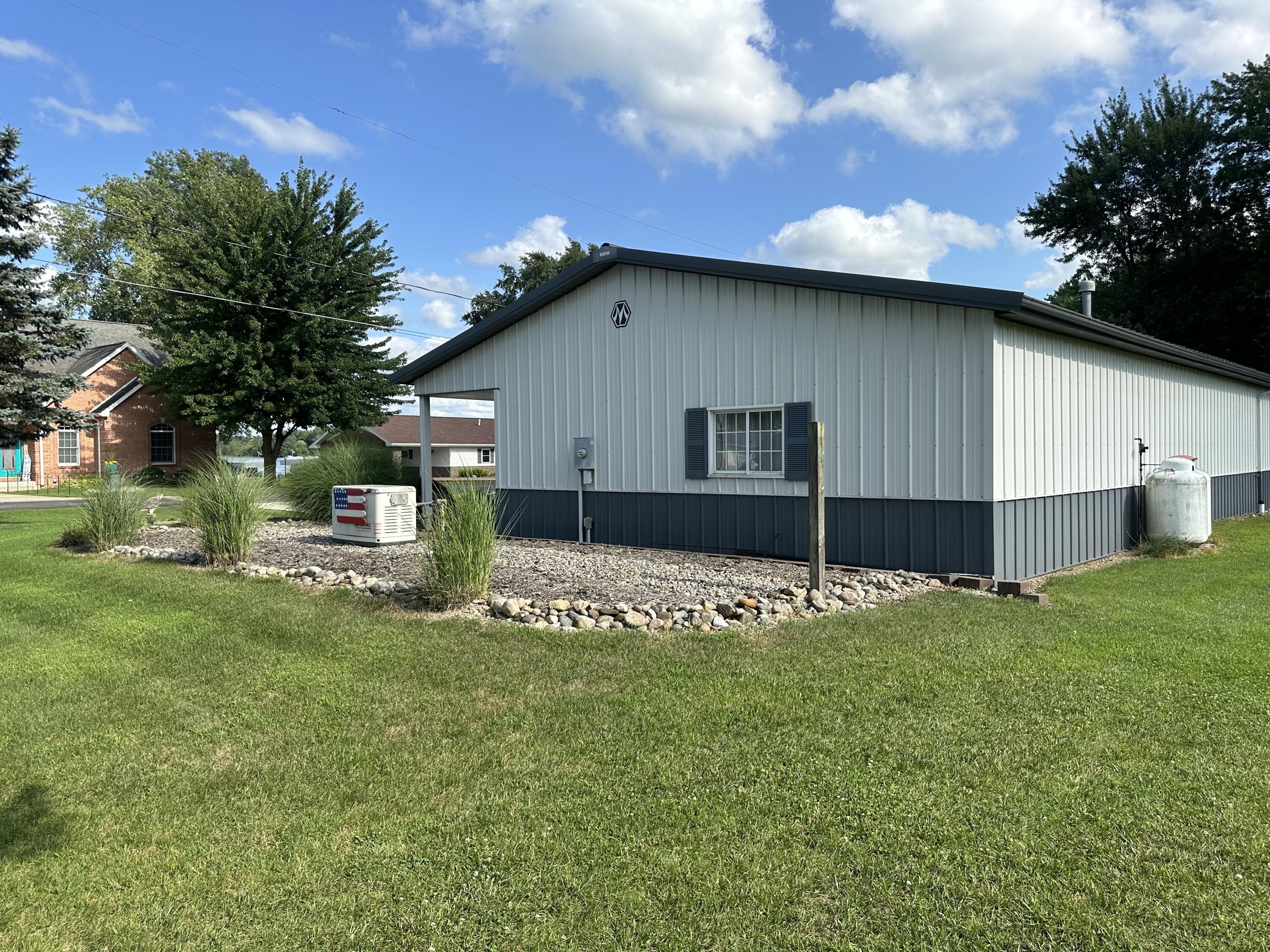 125 Lakeside Drive