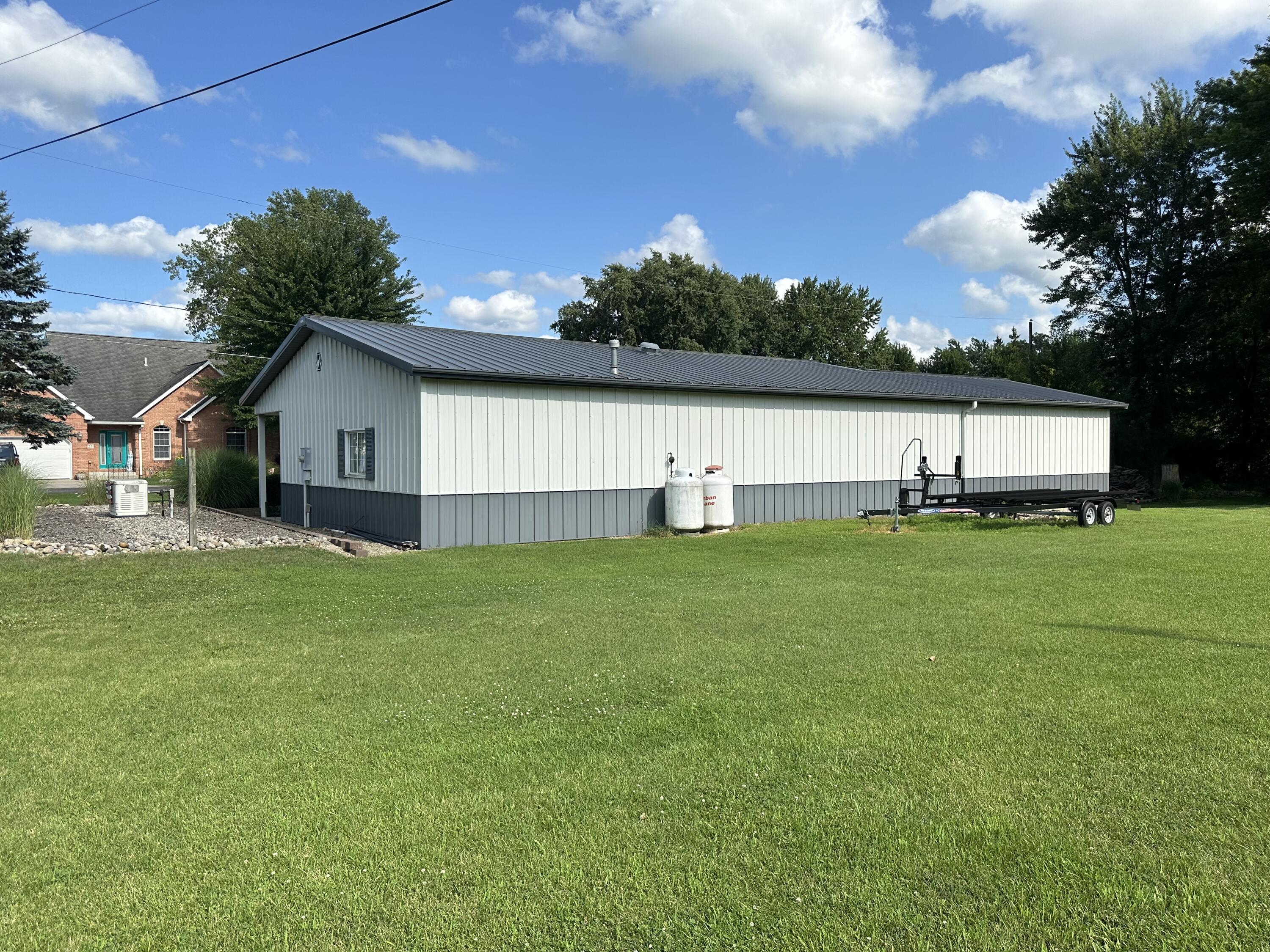 125 Lakeside Drive