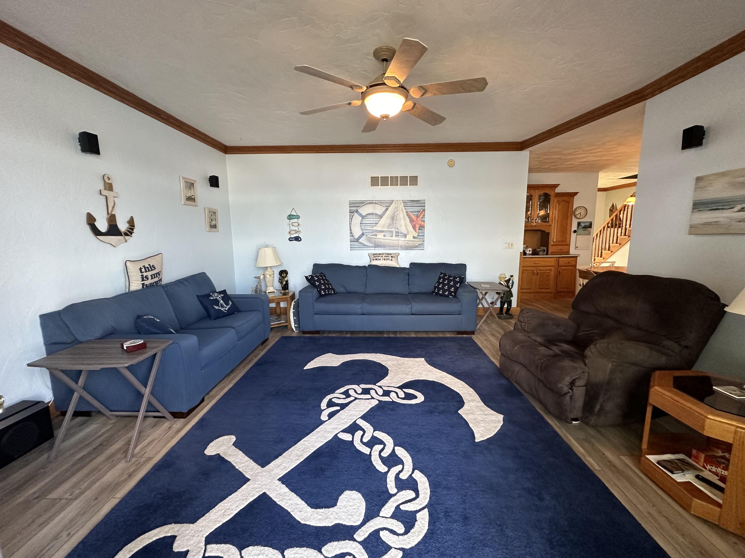 125 Lakeside Drive