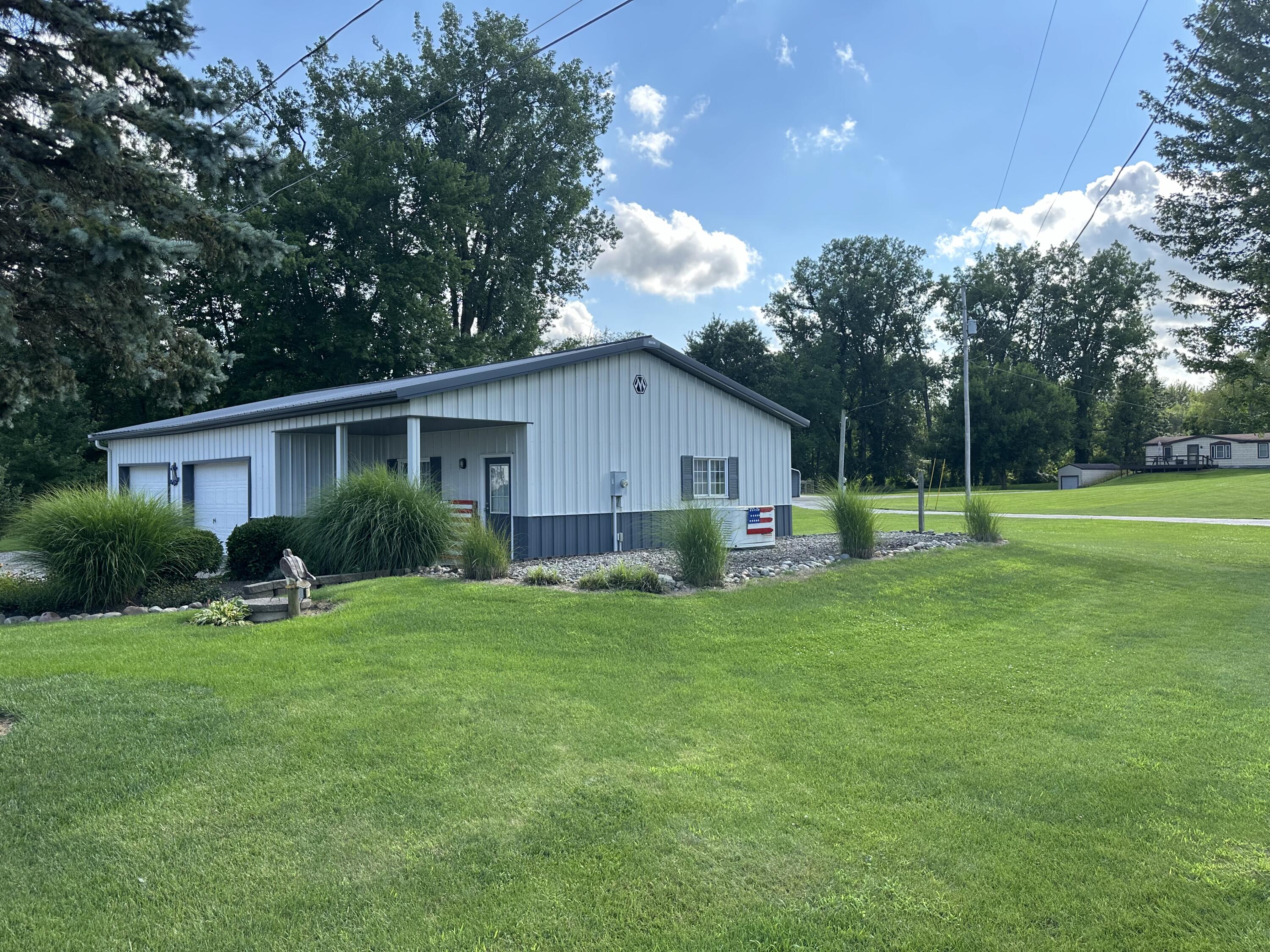 125 Lakeside Drive