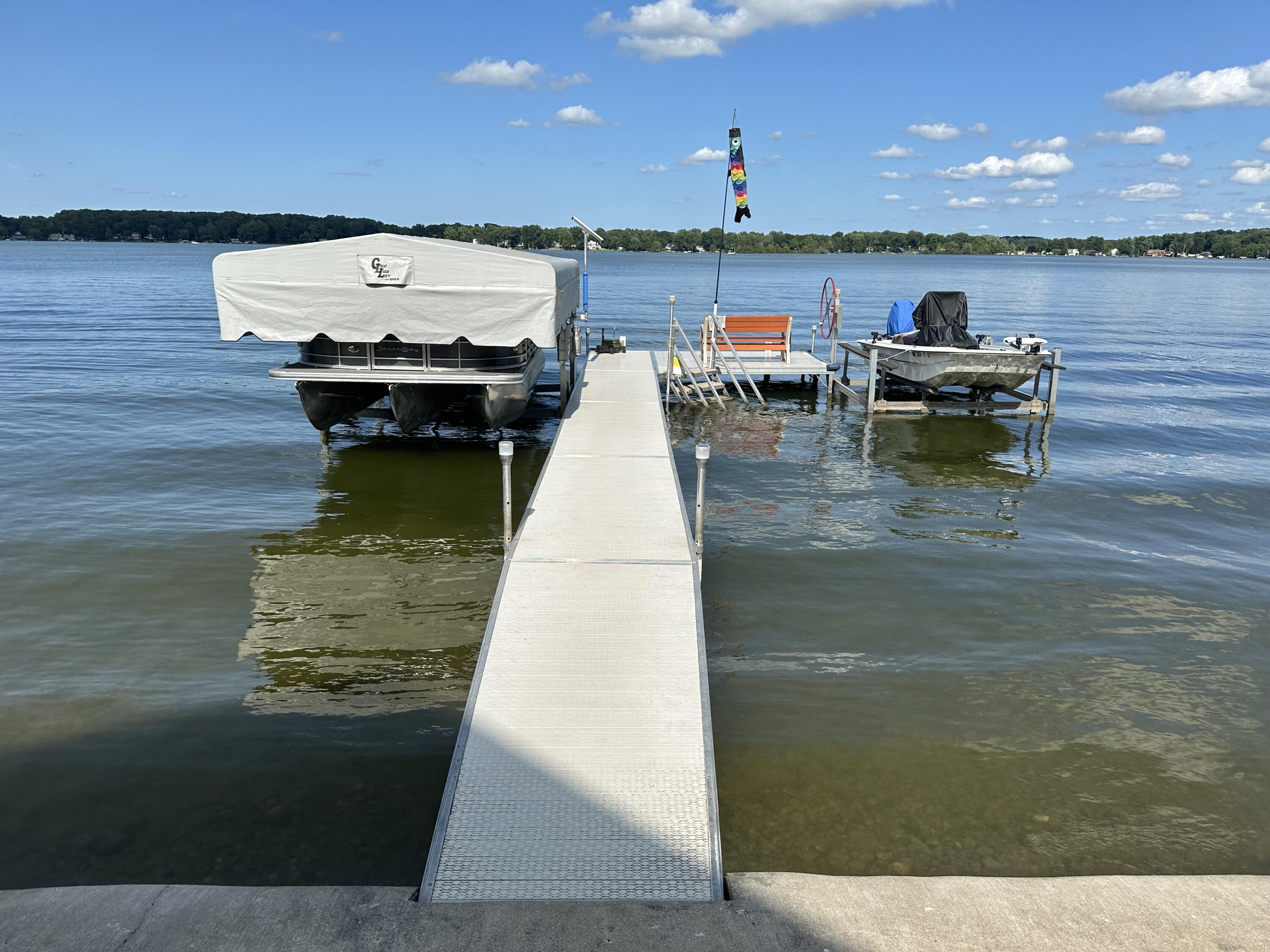 125 Lakeside Drive