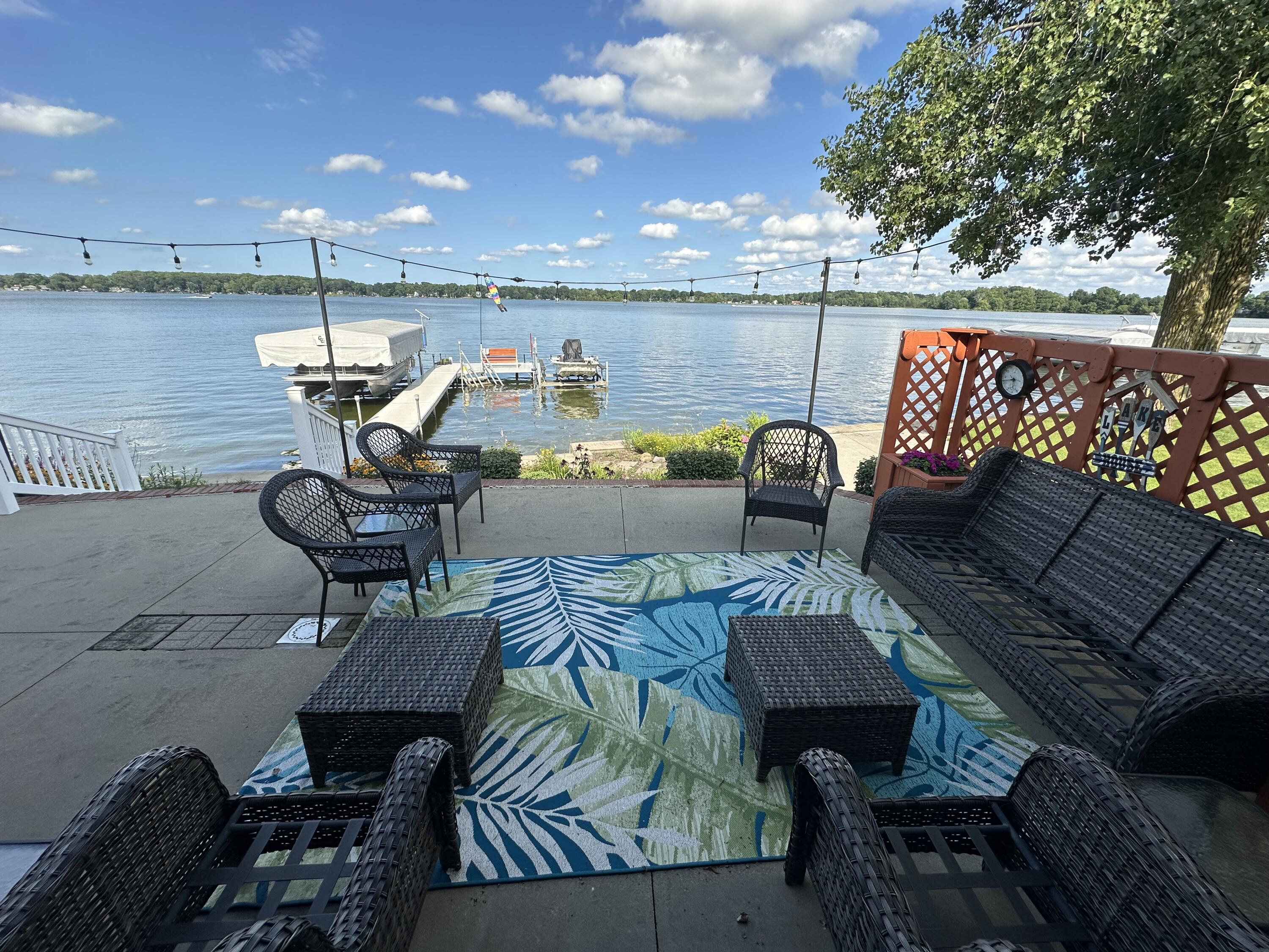 125 Lakeside Drive