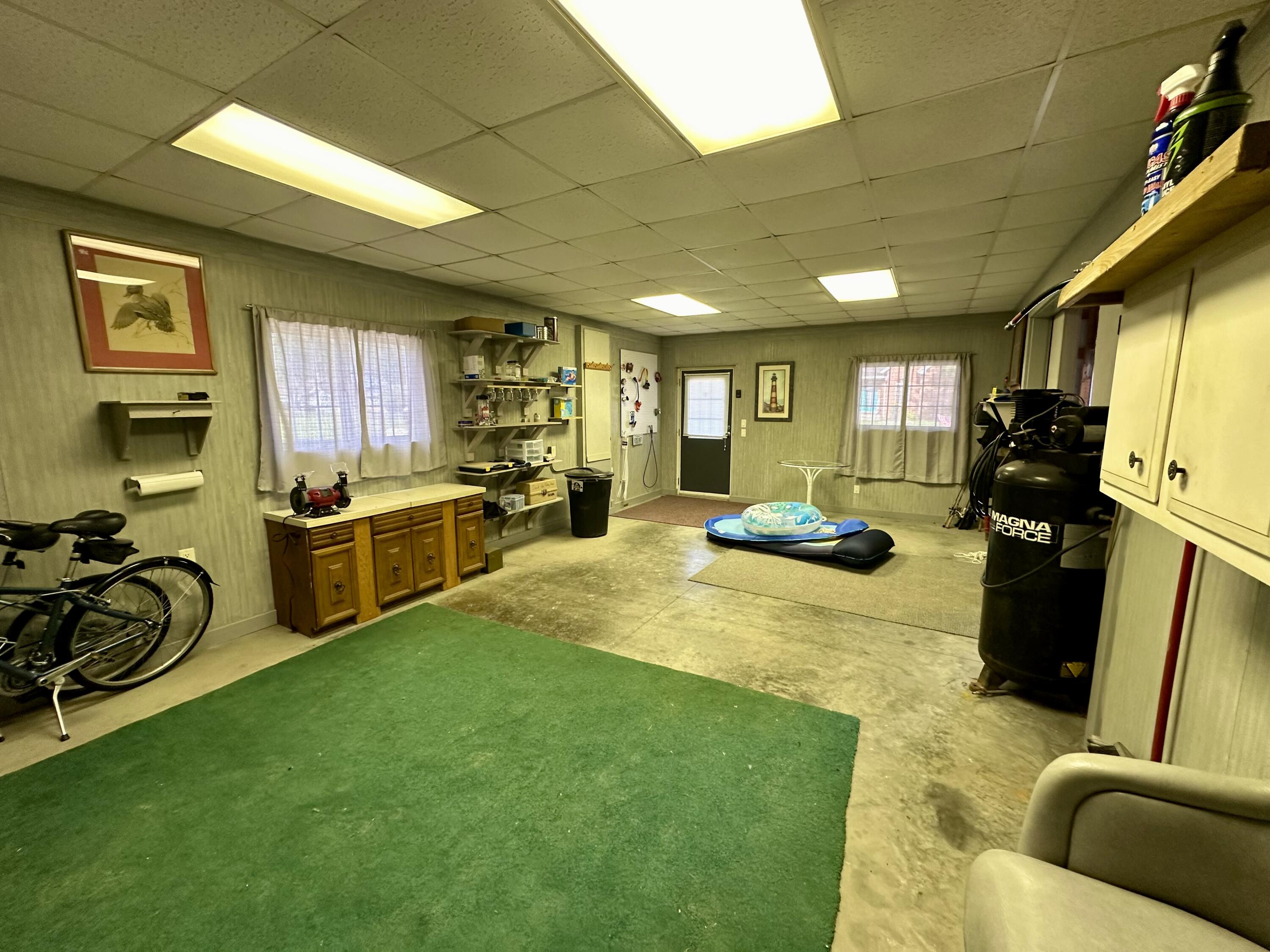 125 Lakeside Drive