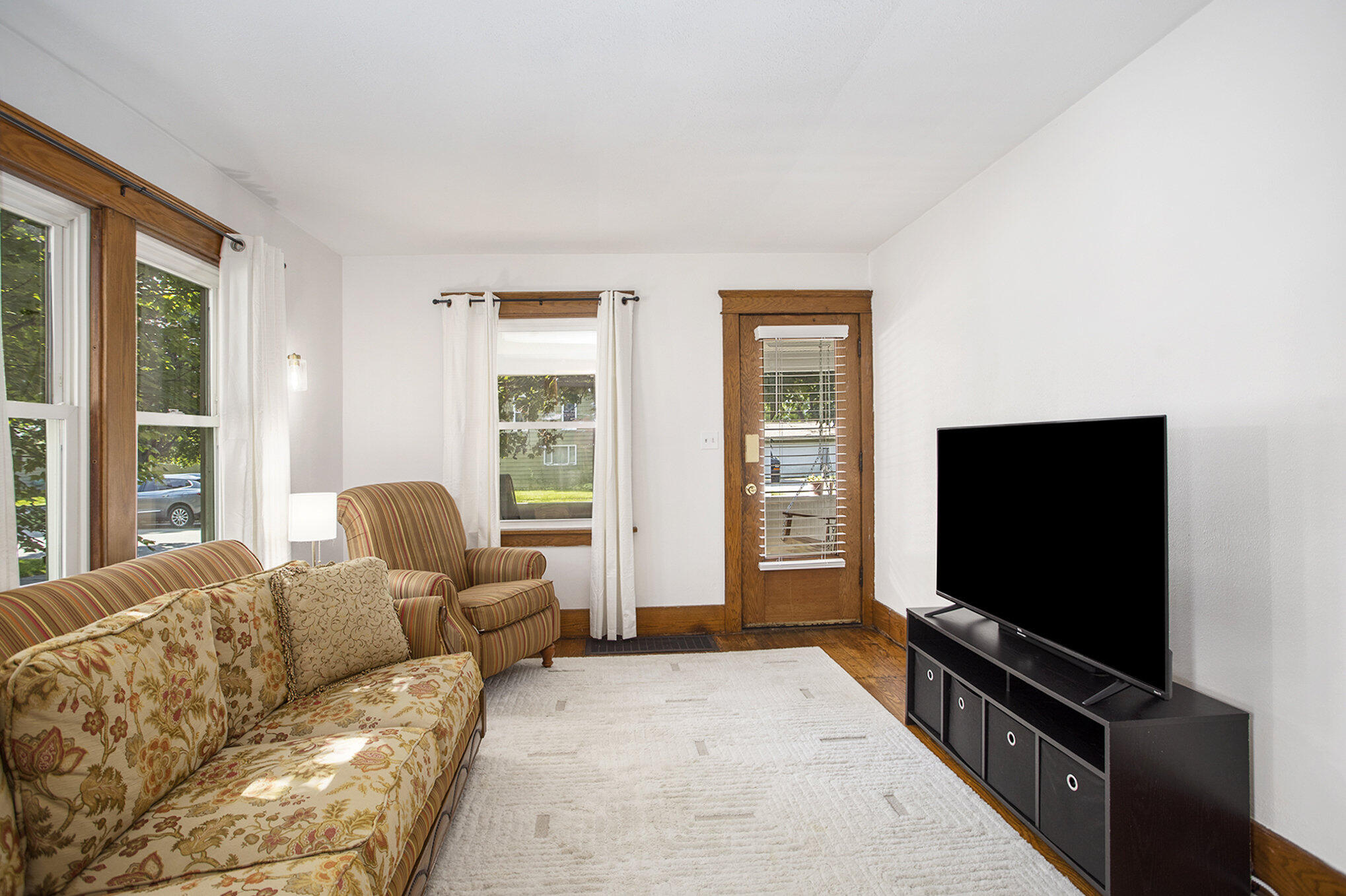 830 W Hanover Street