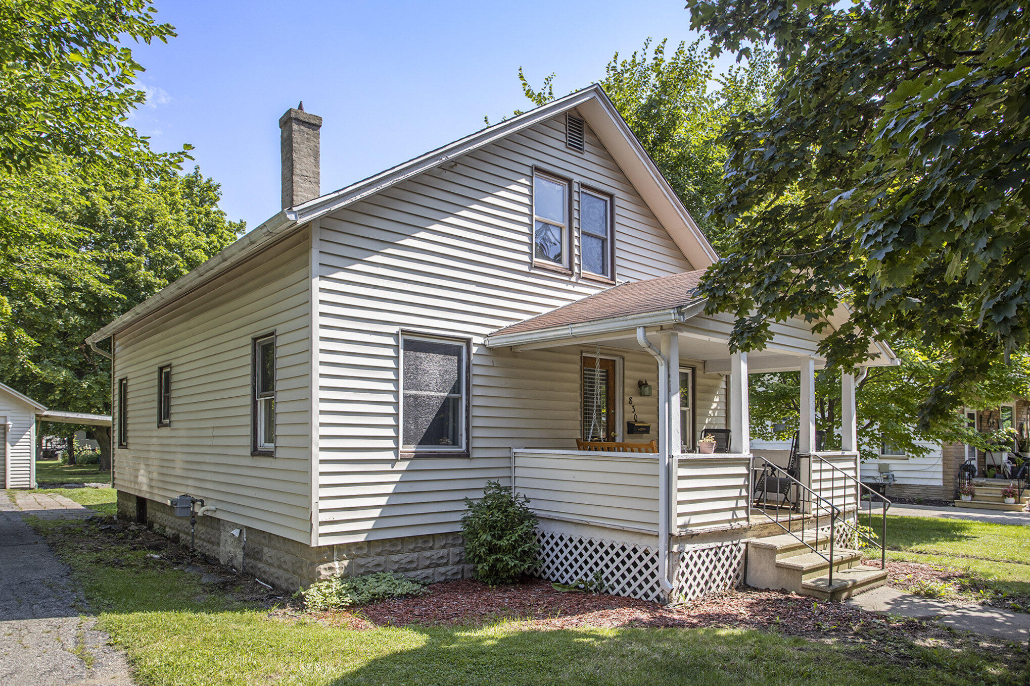 830 W Hanover Street