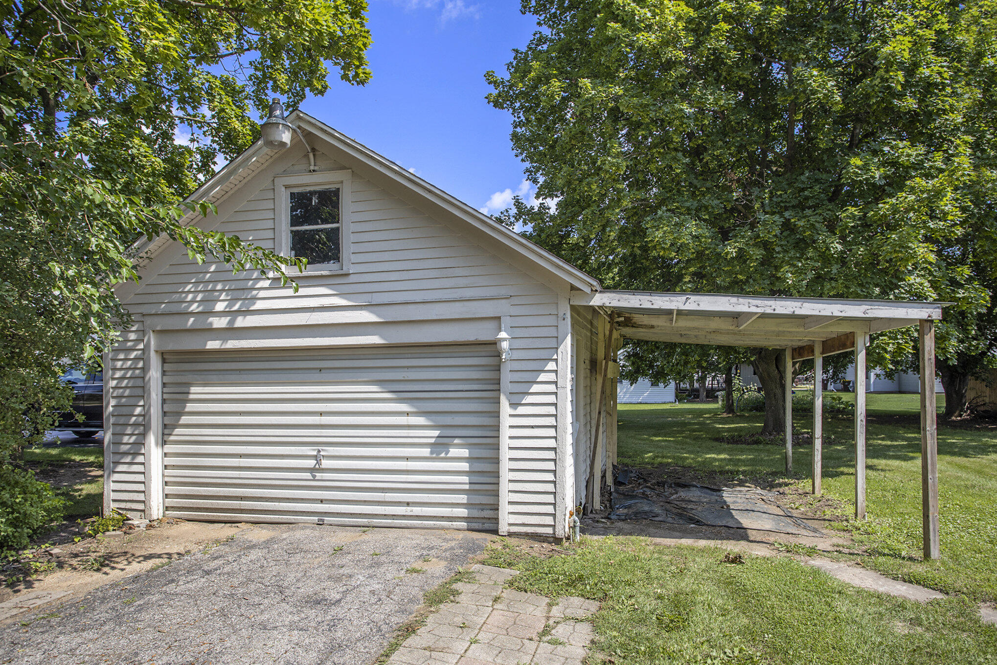 830 W Hanover Street