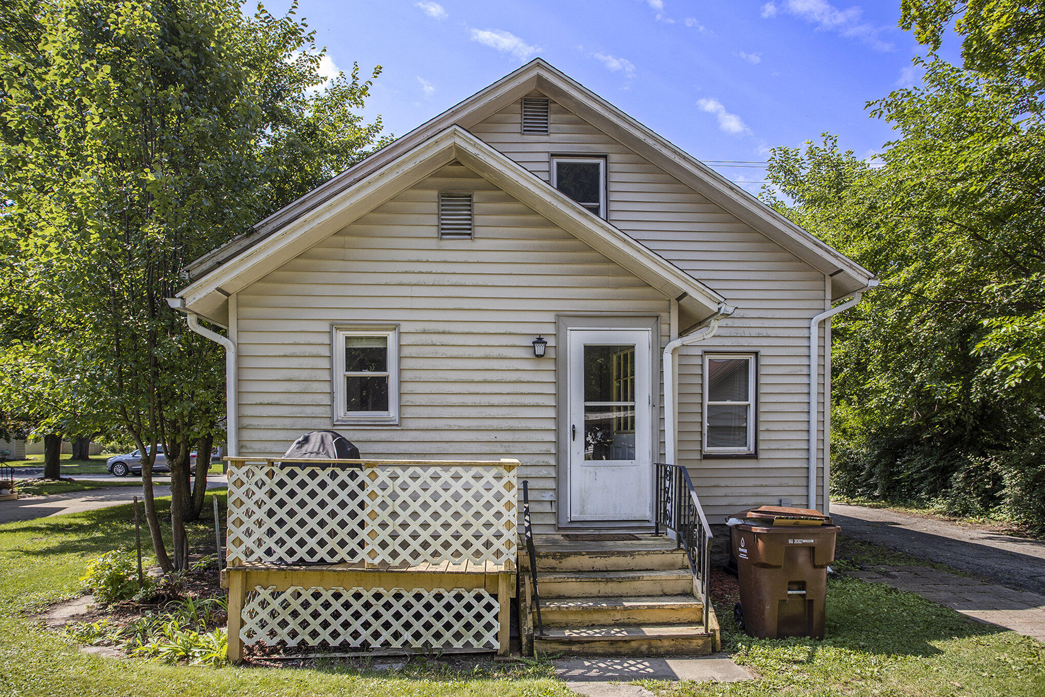 830 W Hanover Street