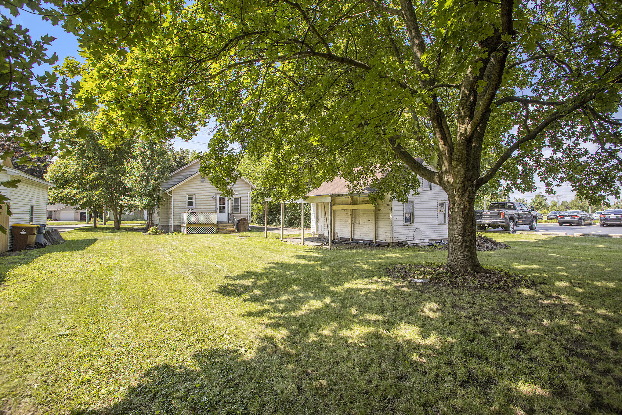 830 W Hanover Street