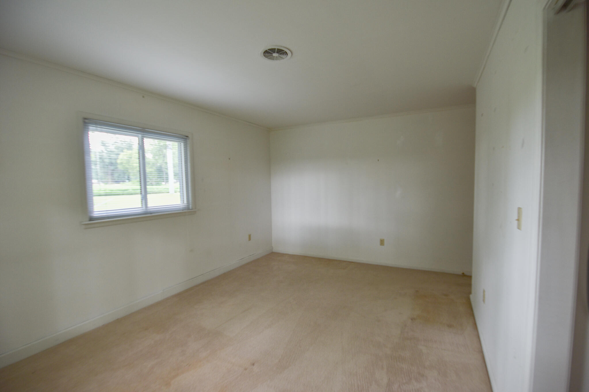 141 W Chicago Road