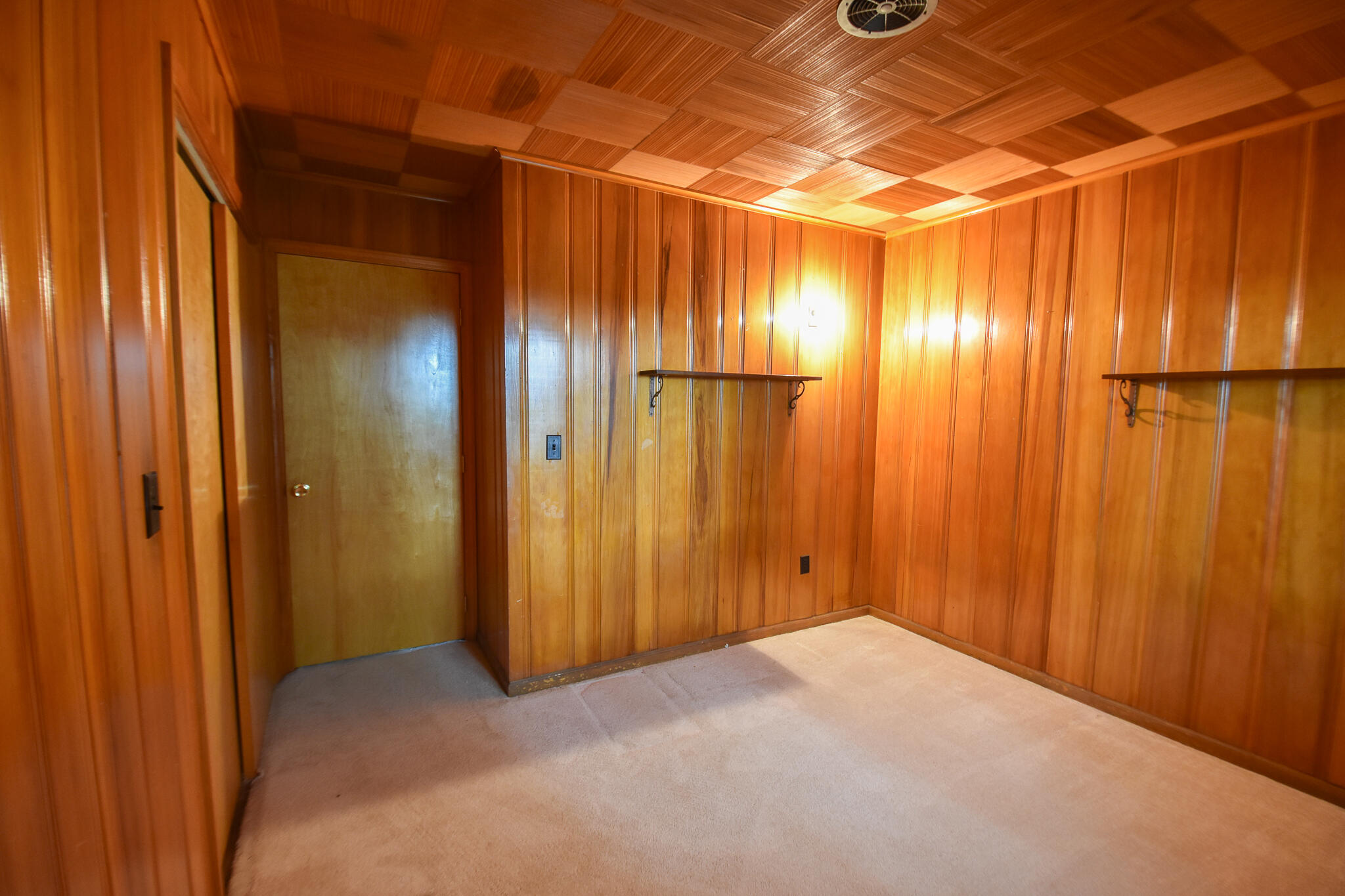 141 W Chicago Road