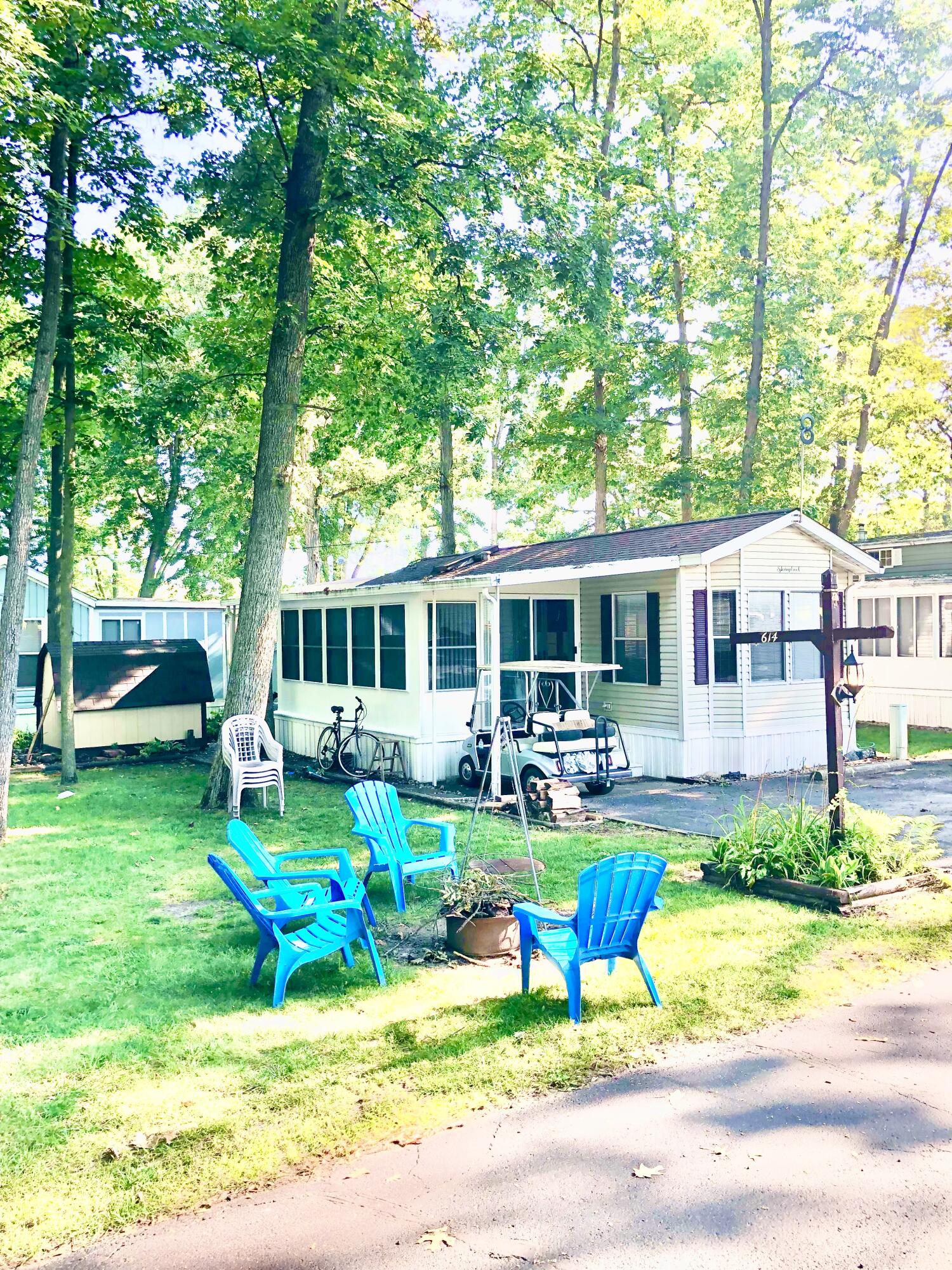 614 Hillview Lane