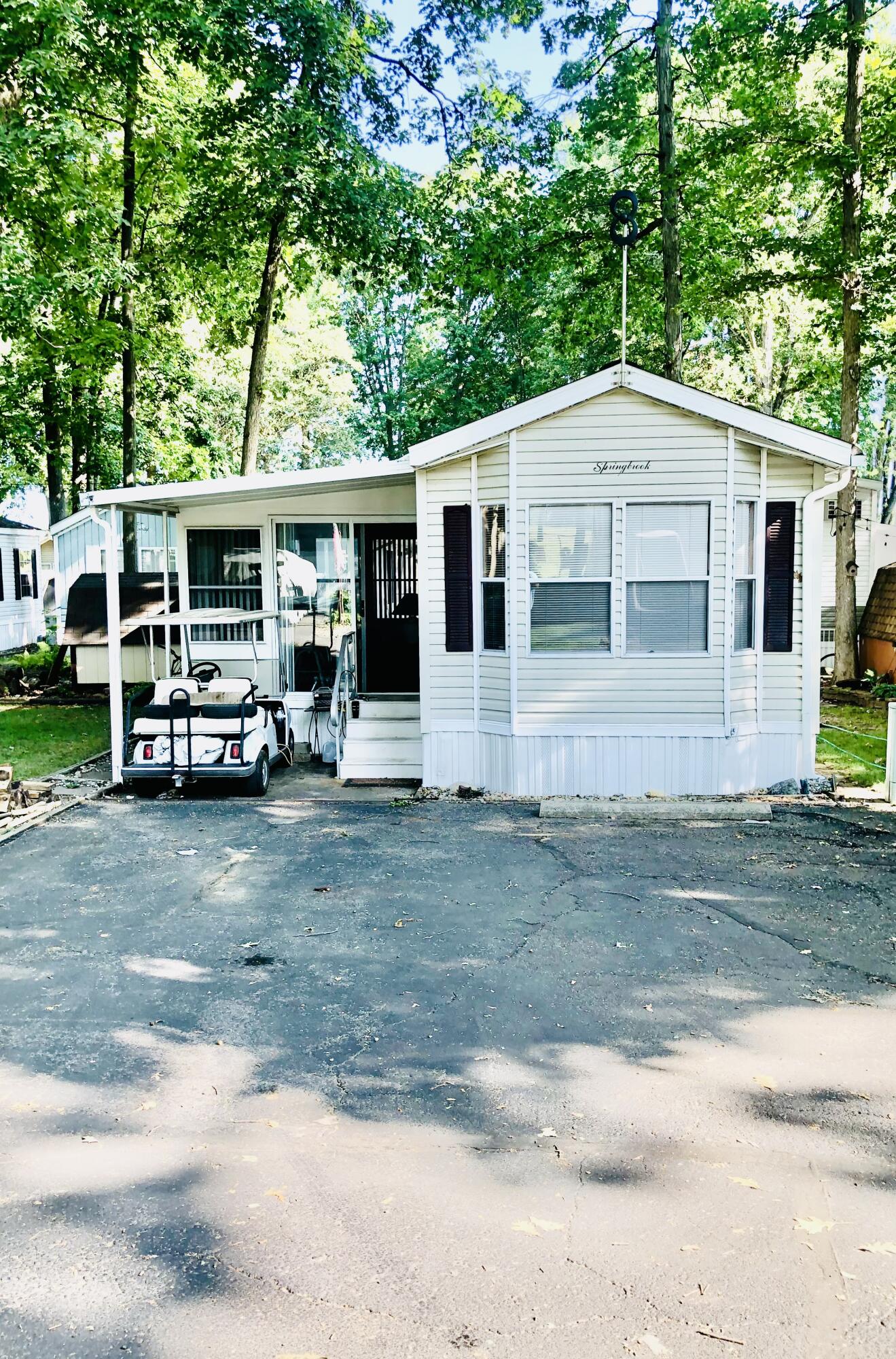 614 Hillview Lane