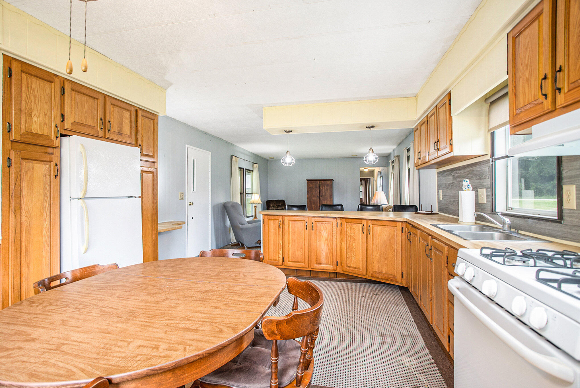 375 E Southern Road