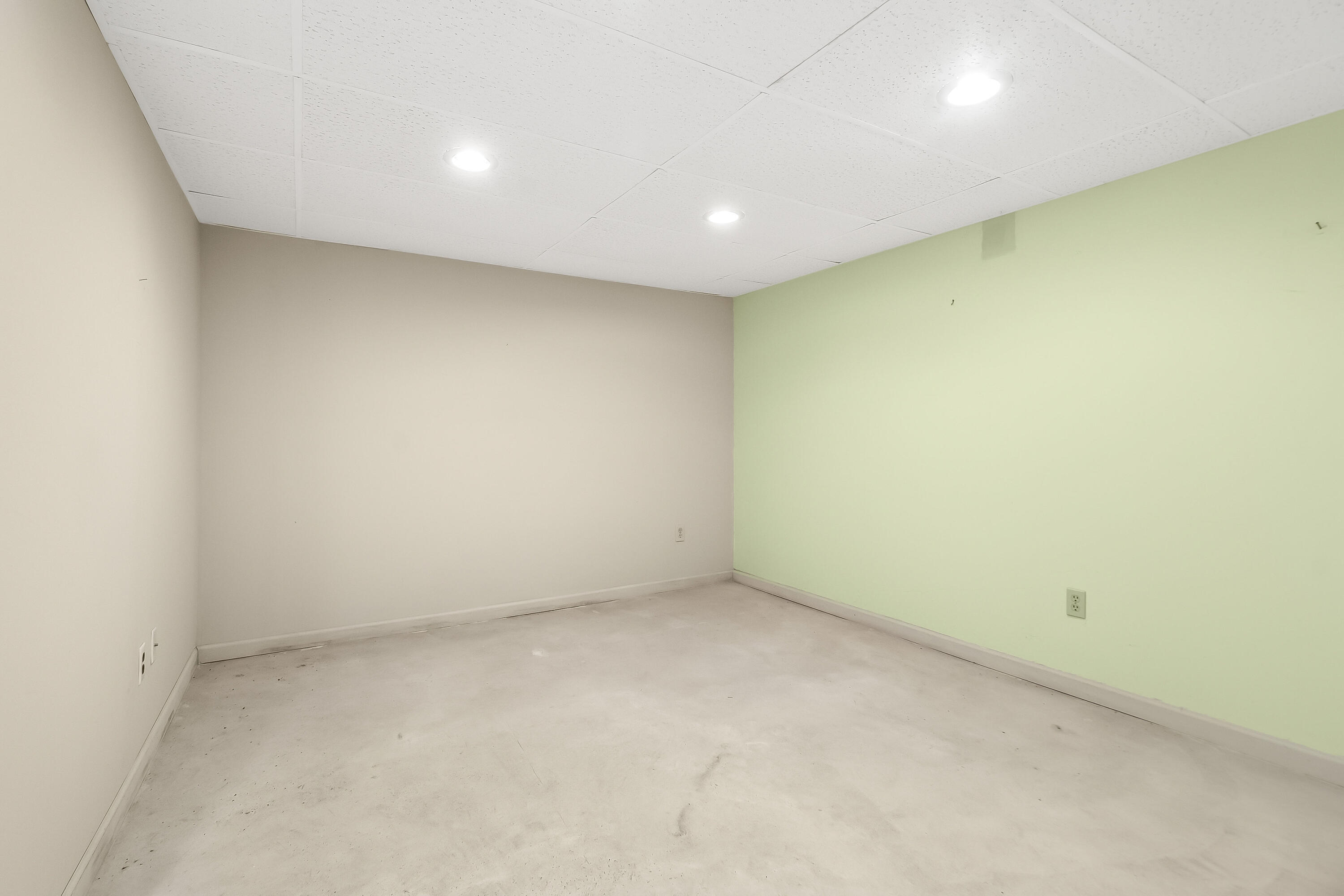 271 Maple Rd.