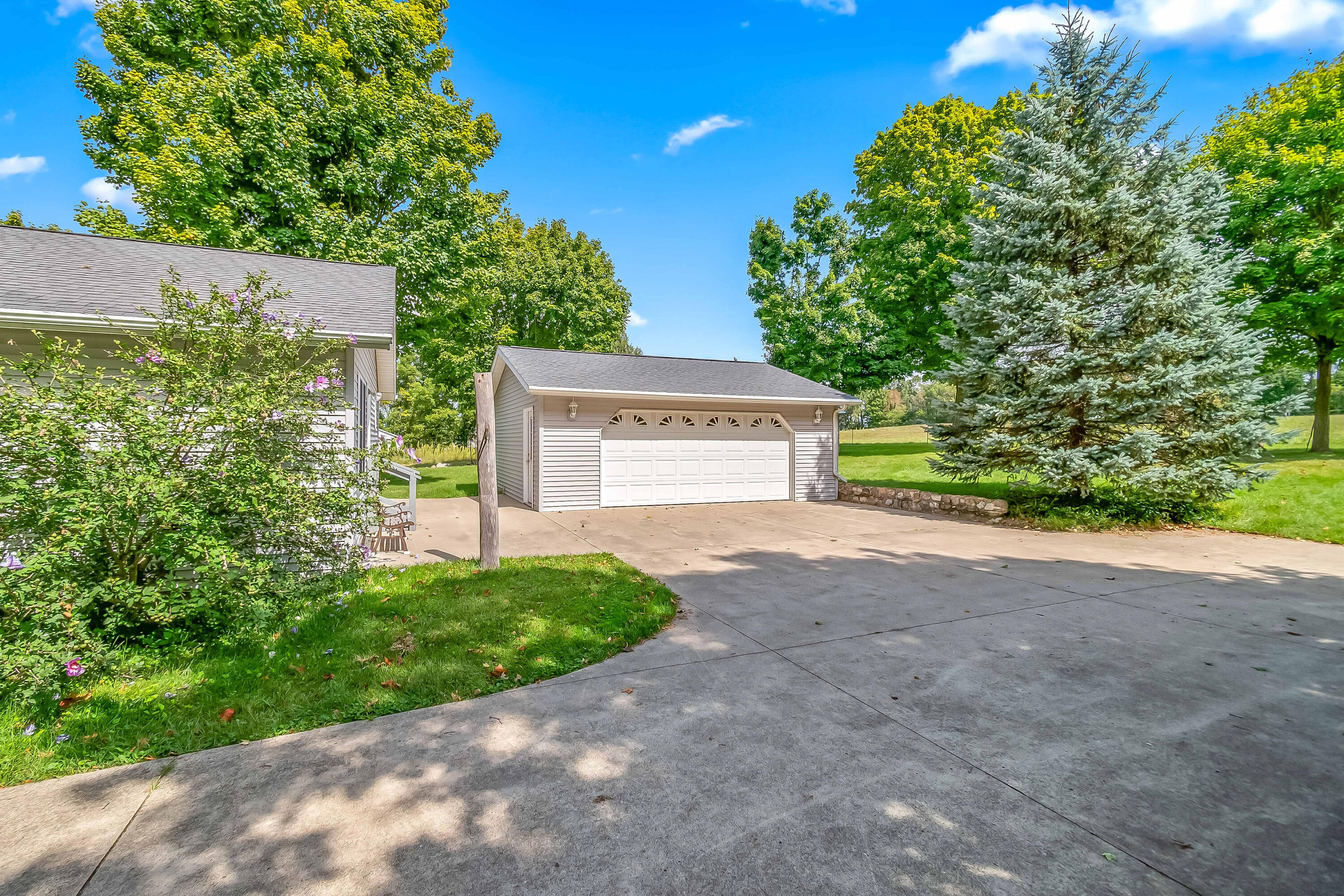 271 Maple Rd.