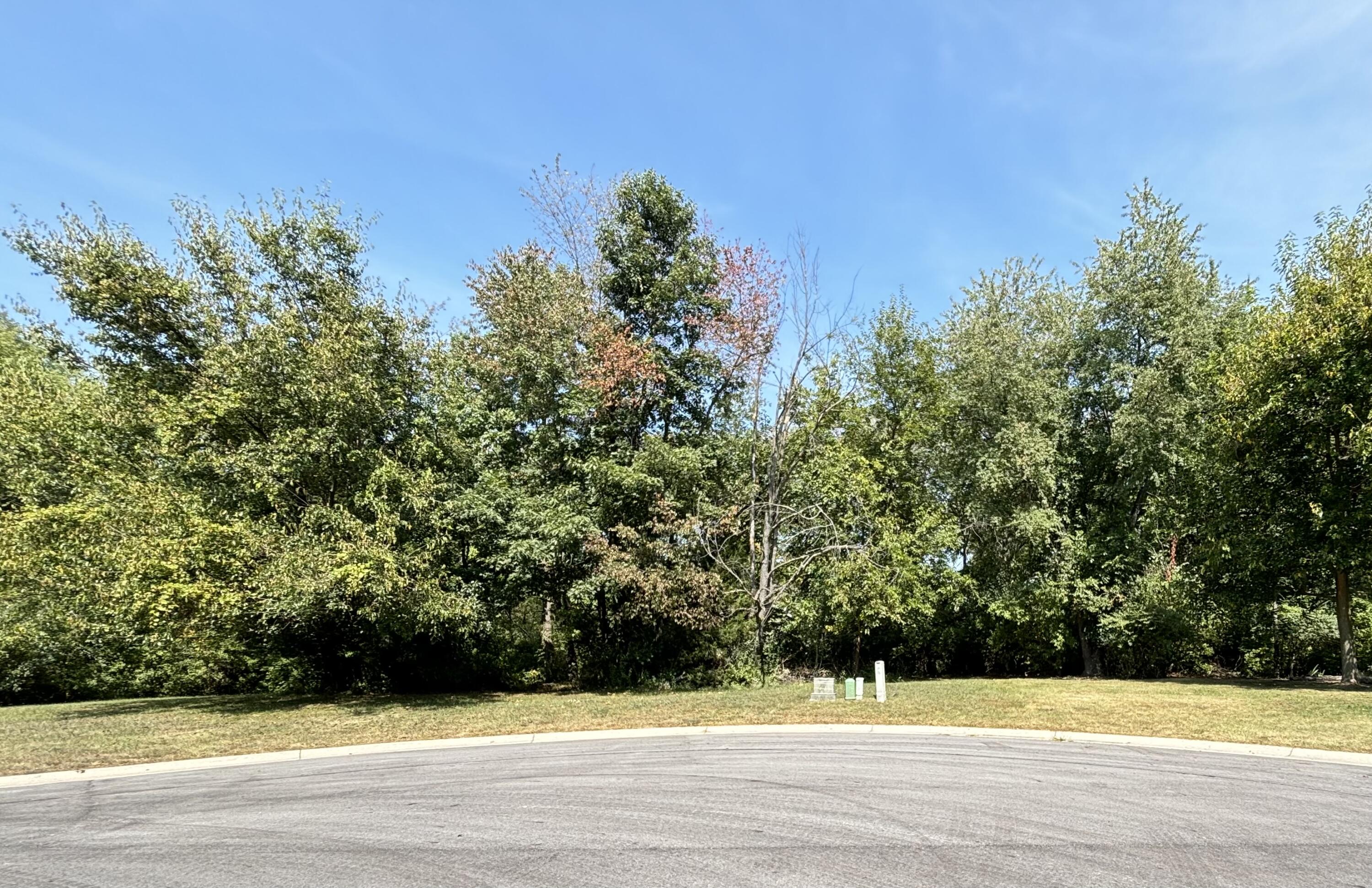 27 Iroquois Way